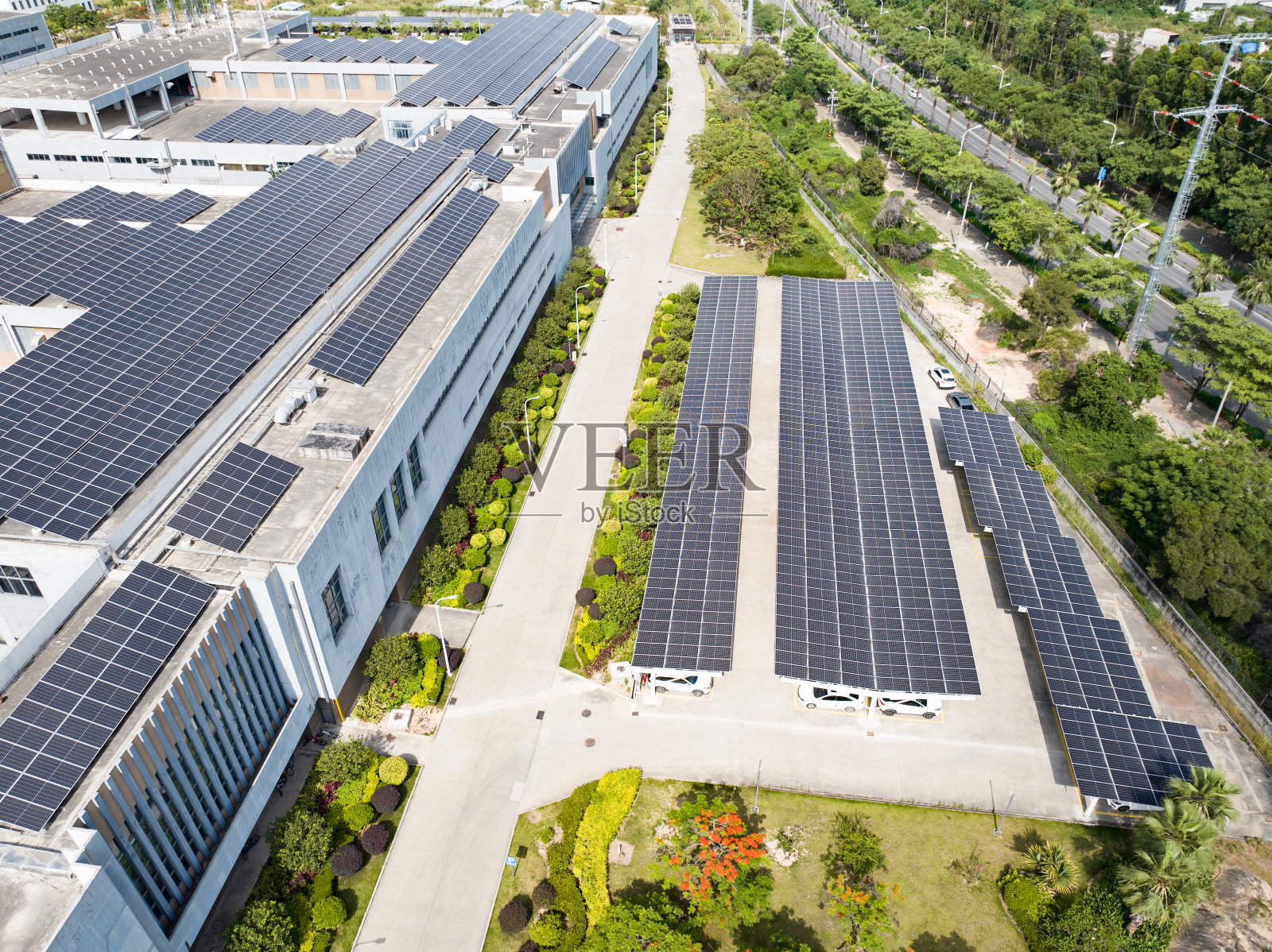 太阳能发电在工厂中的应用照片摄影图片