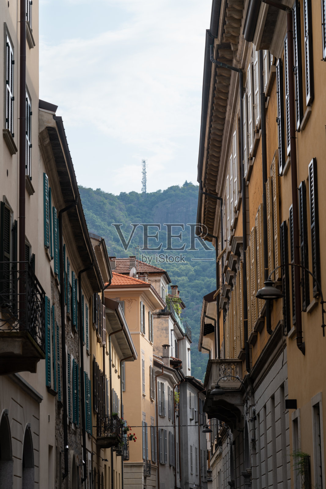 意大利的科莫市。旧城建筑照片摄影图片