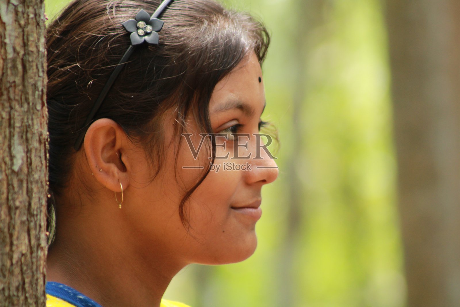 年轻的印度乡村女孩照片摄影图片