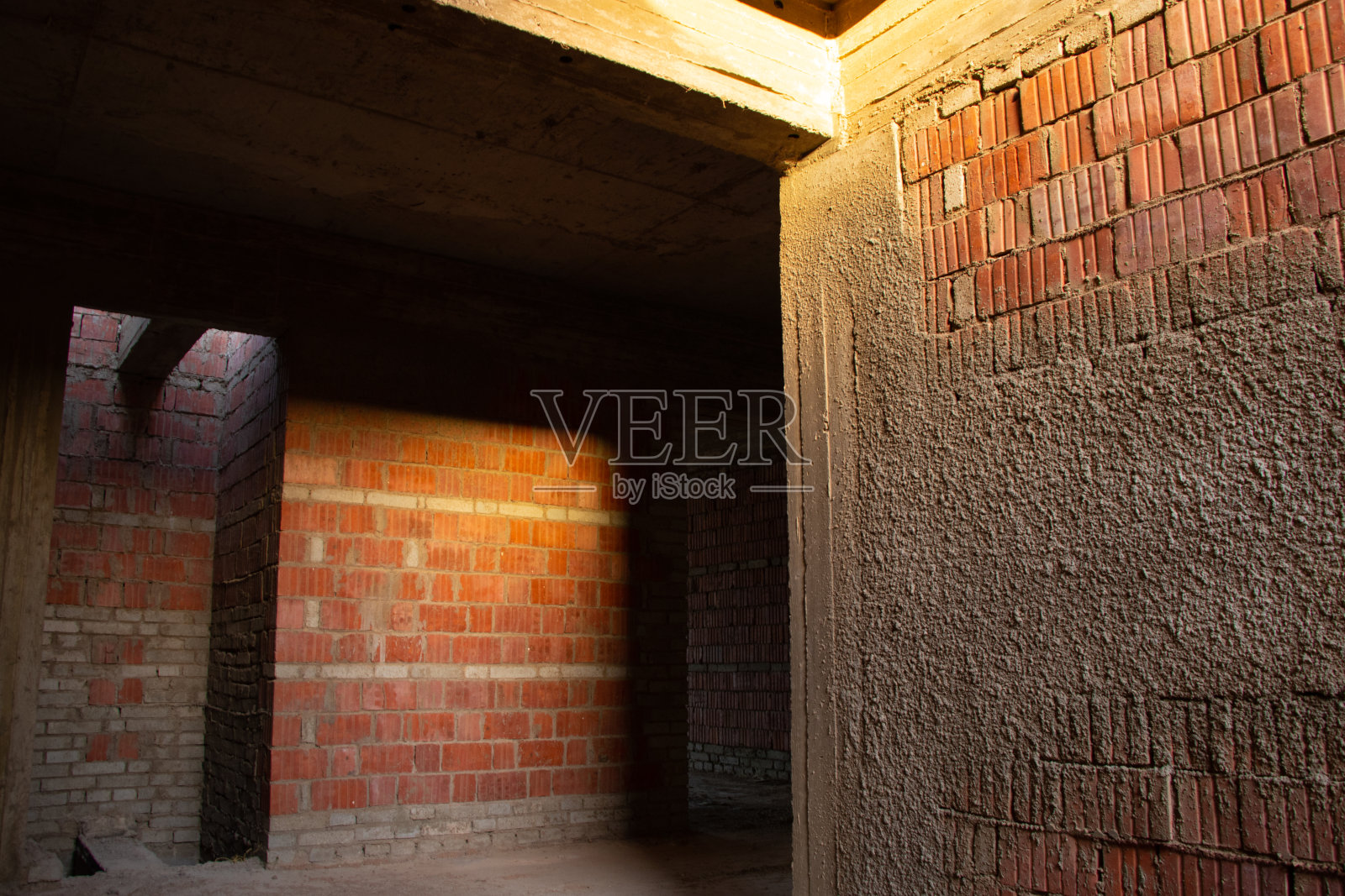 埃及沙姆沙伊赫未完工的废弃酒店照片摄影图片