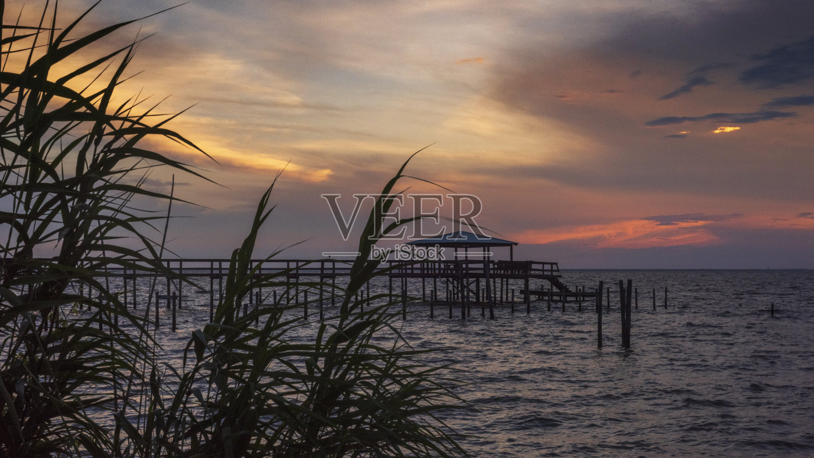 阿拉巴马州费尔霍普海岸的日落照片摄影图片