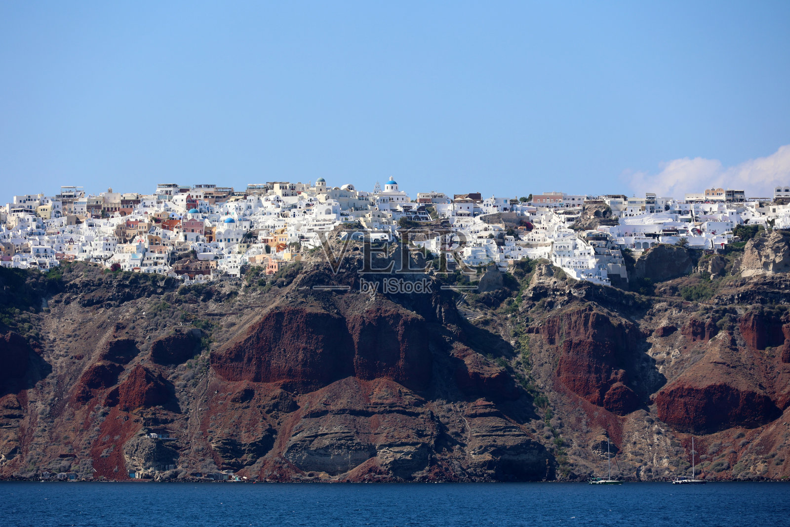 希腊圣托里尼岛基克拉迪岛火山口边缘的景色照片摄影图片