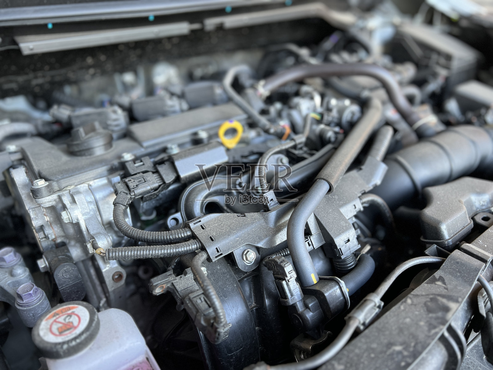 汽车发动机舱照片摄影图片