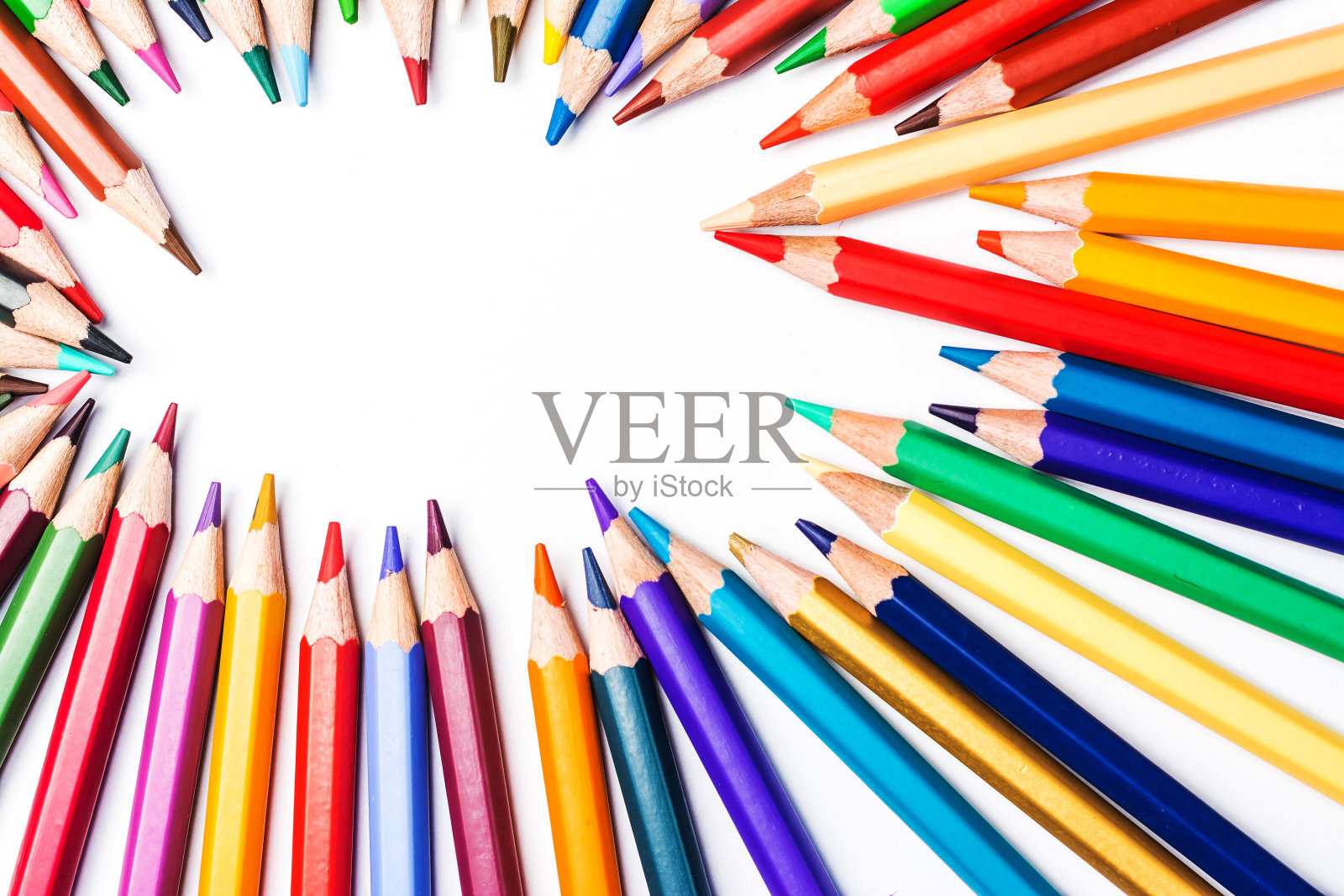 彩色木棒白色背景上的木制彩色铅笔照片摄影图片