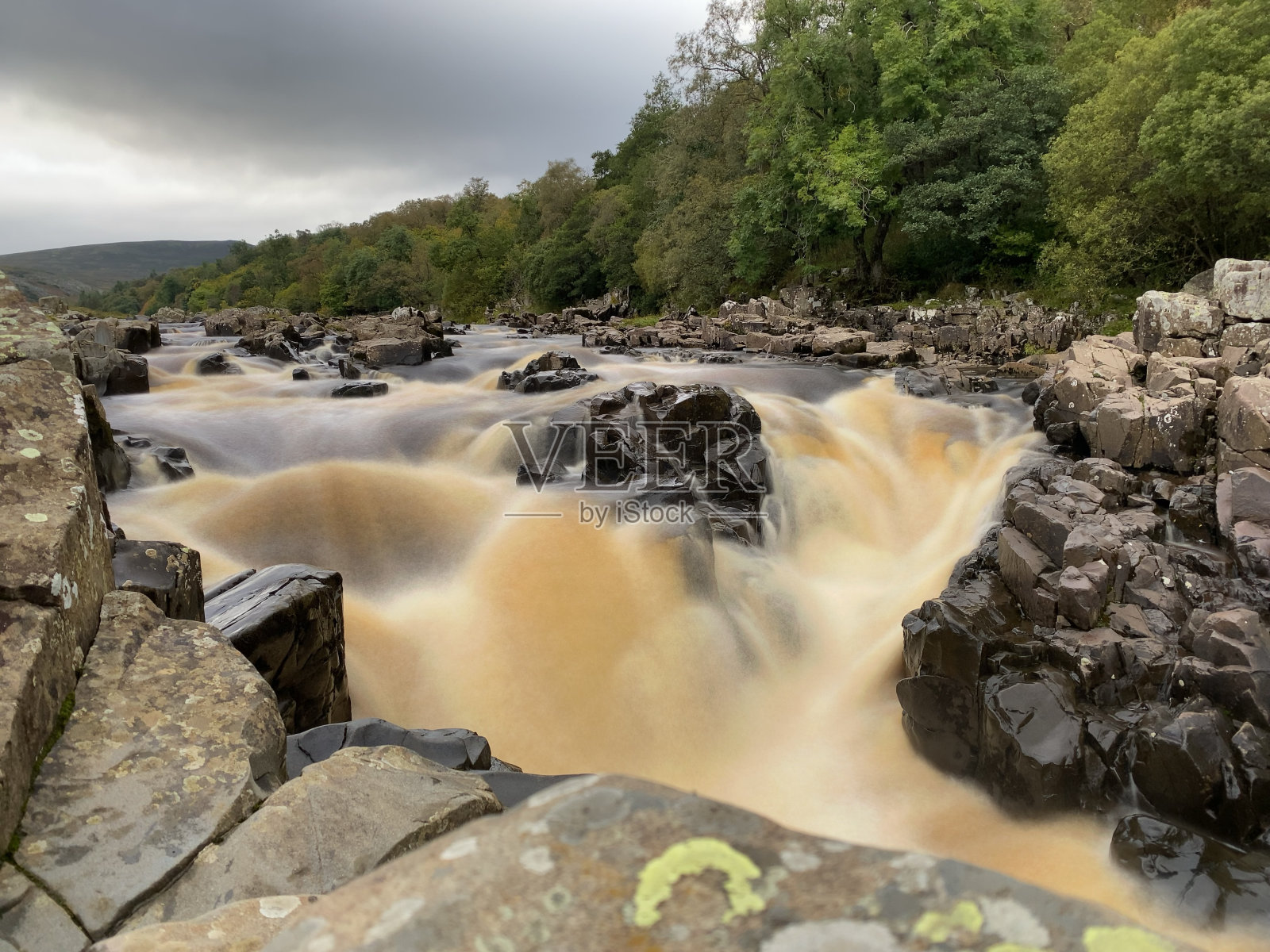 达勒姆郡的强力瀑布照片摄影图片