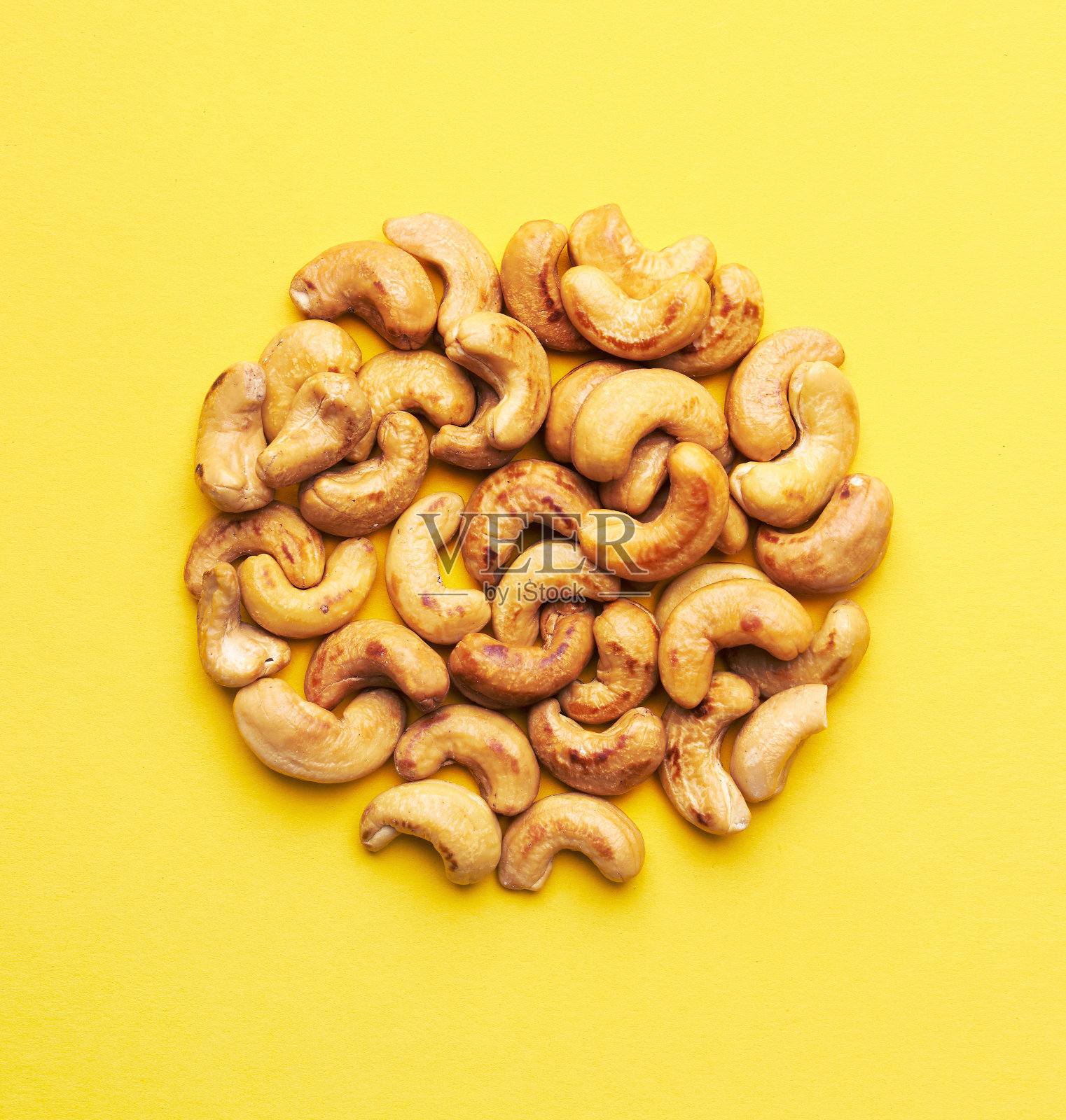 腰果上有黄色照片摄影图片