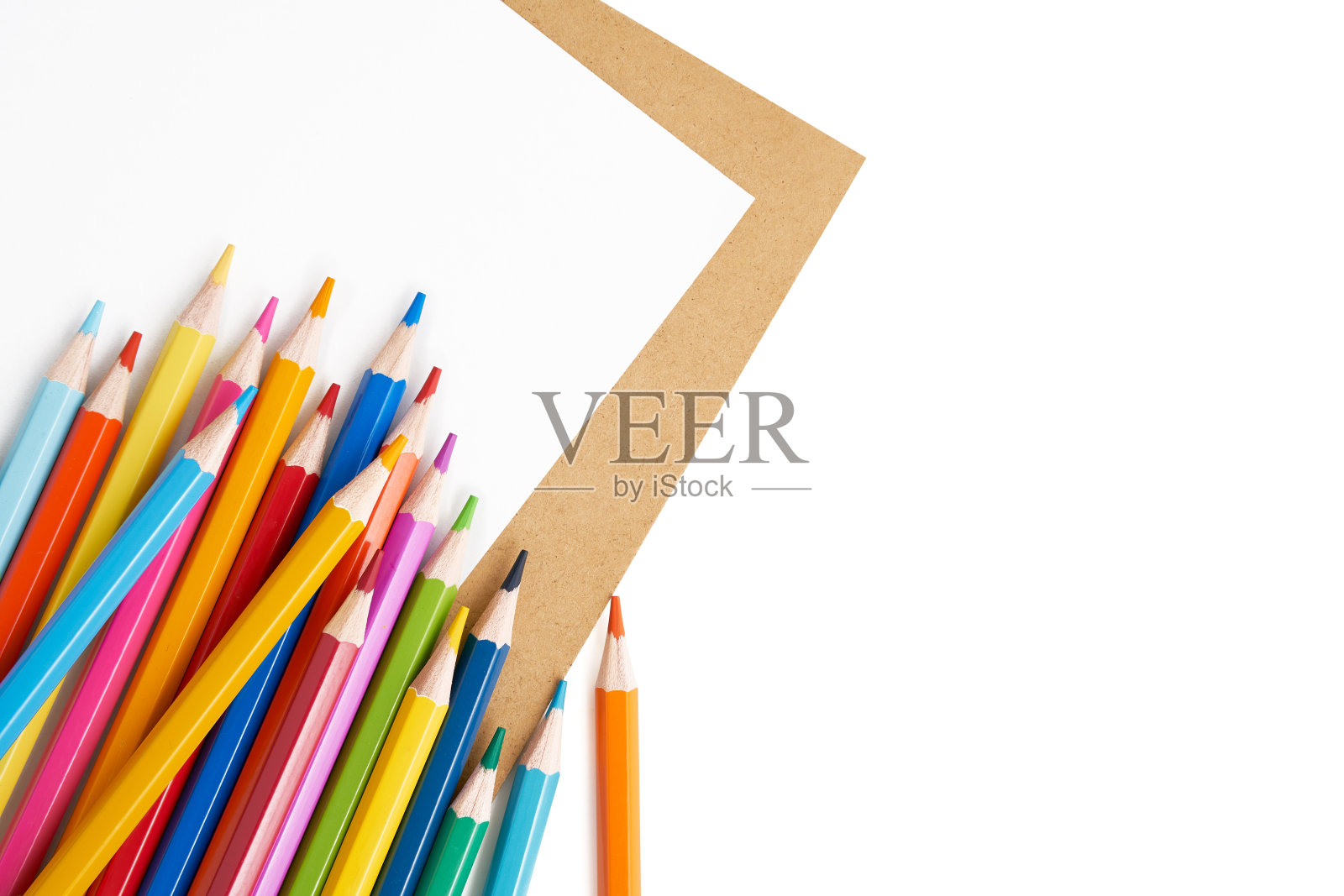 彩色彩虹铅笔白底，返校理念，学校创意理念照片摄影图片