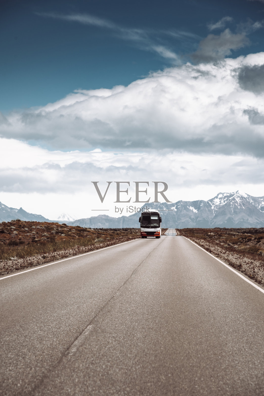 在巴塔哥尼亚的路上照片摄影图片