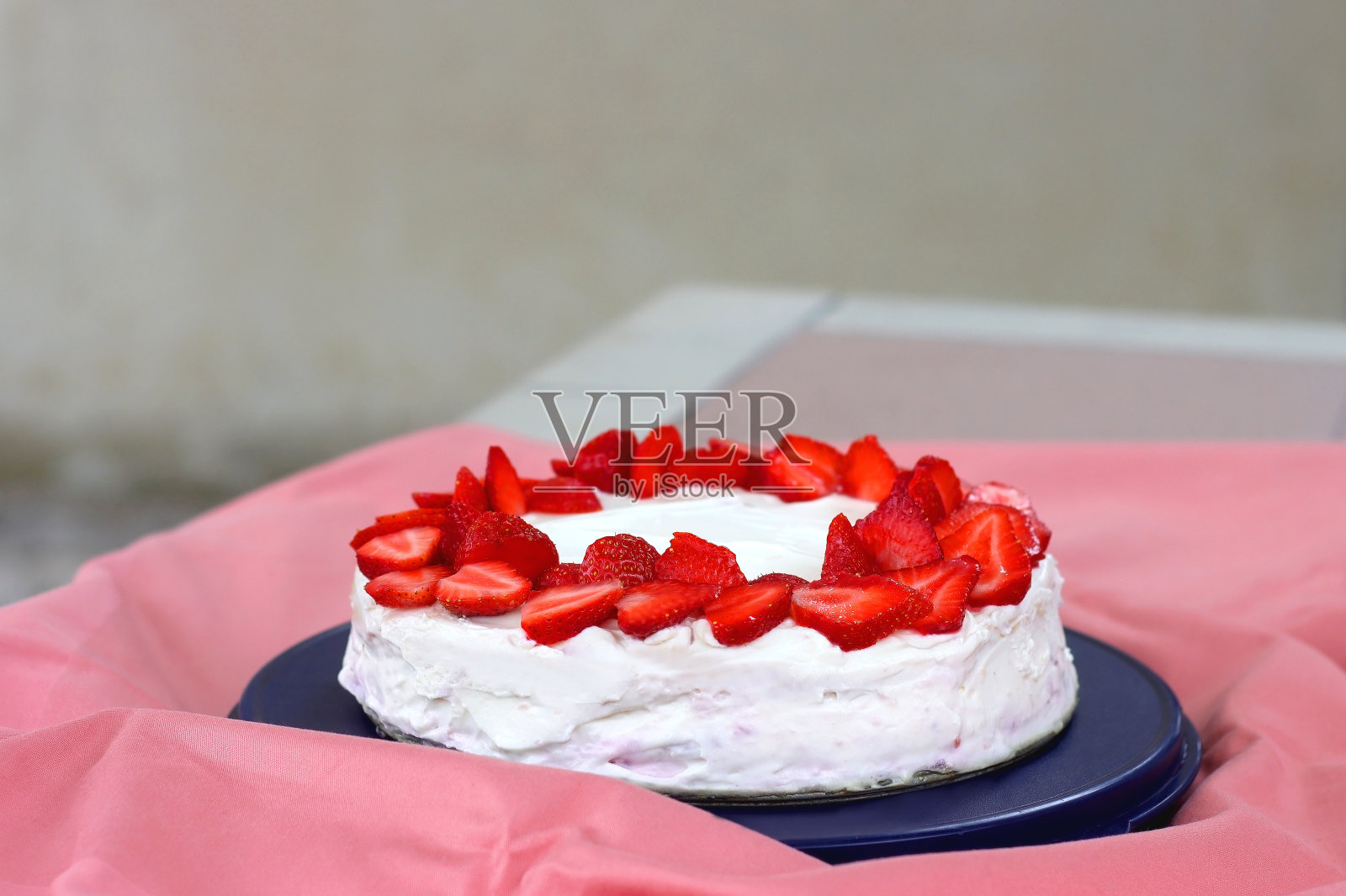 草莓蛋糕照片摄影图片