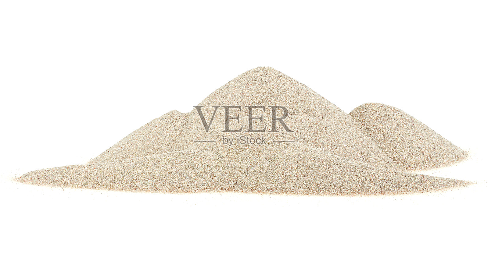 白色背景上孤立的沙堆。沙漠里的沙子。海滩上的沙子。照片摄影图片