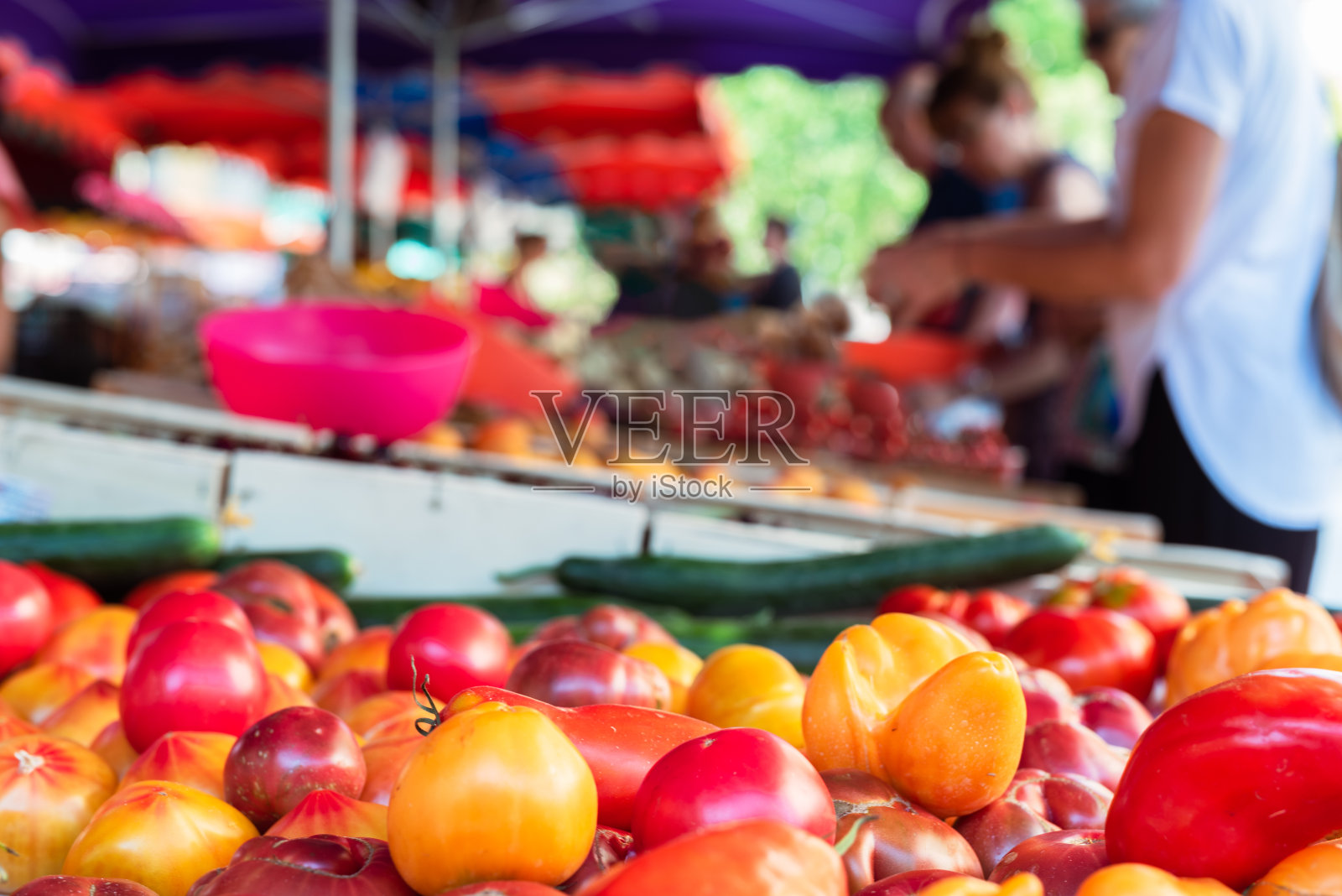 街市上的新鲜蔬菜照片摄影图片