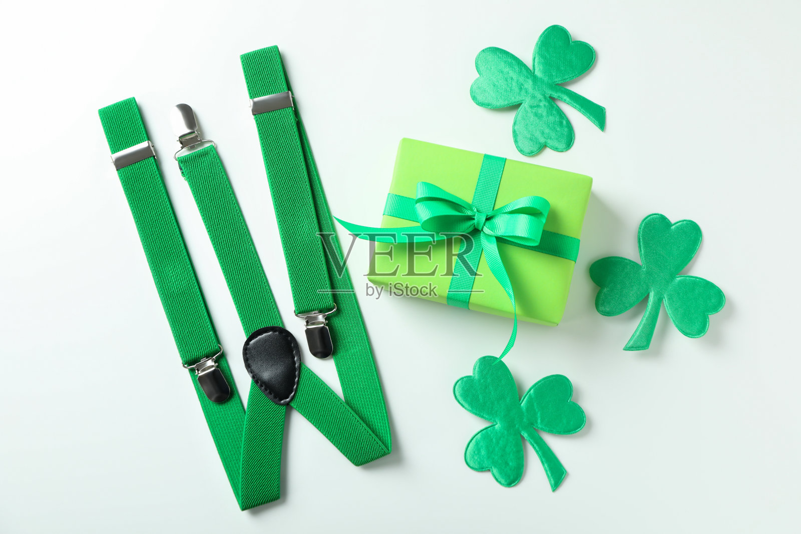 圣帕特里克节的不同配饰，俯视图照片摄影图片