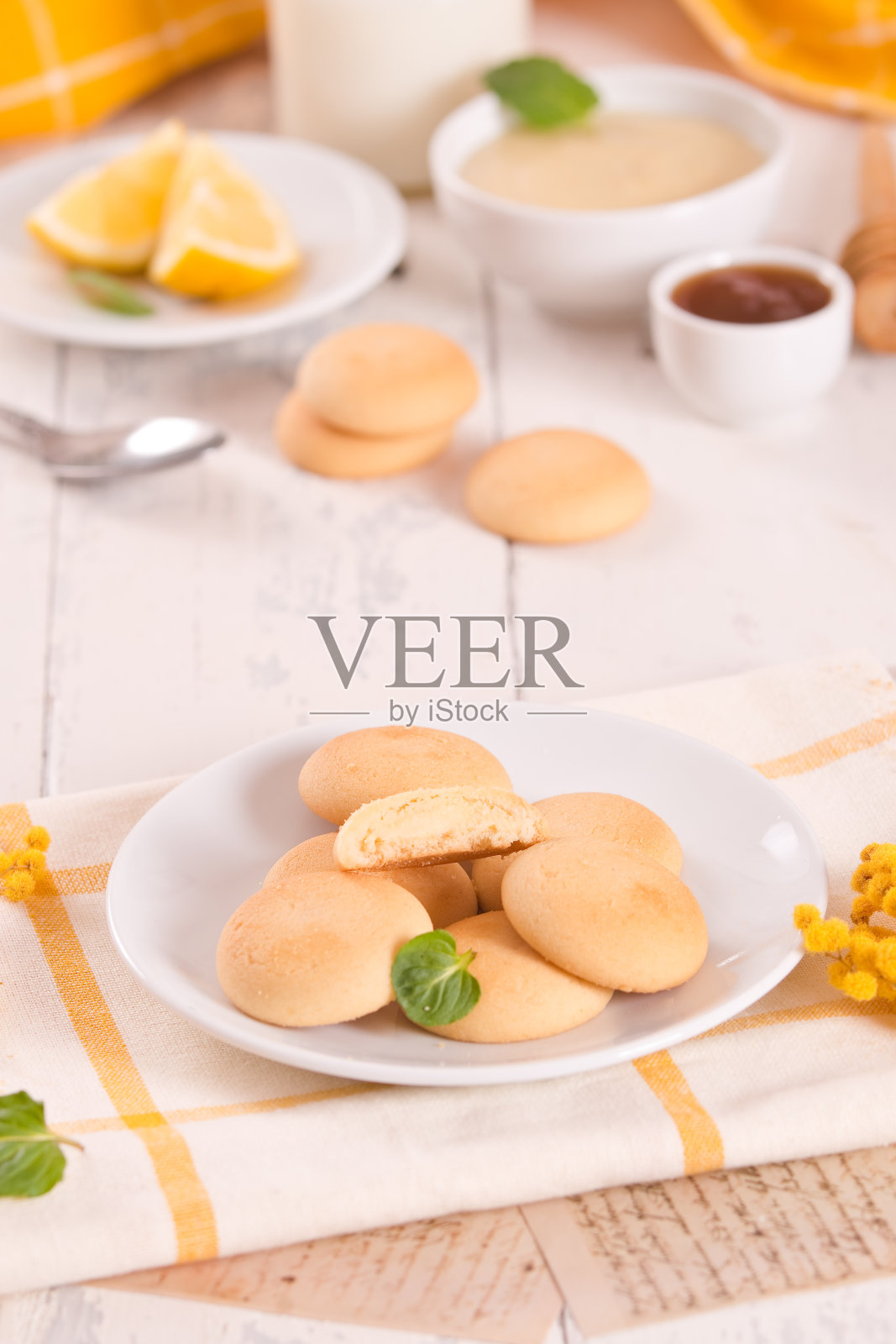 柠檬奶油夹心饼干照片摄影图片