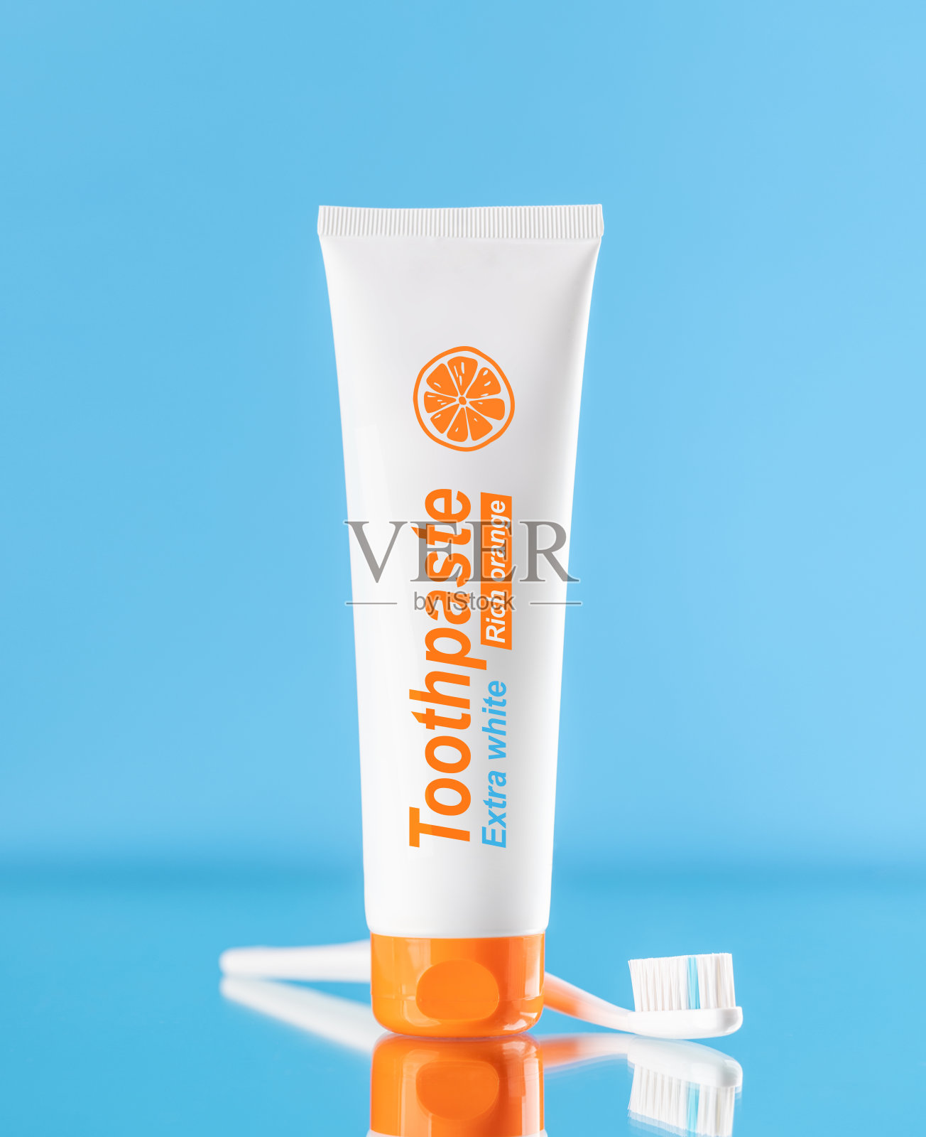 牙膏和牙刷照片摄影图片