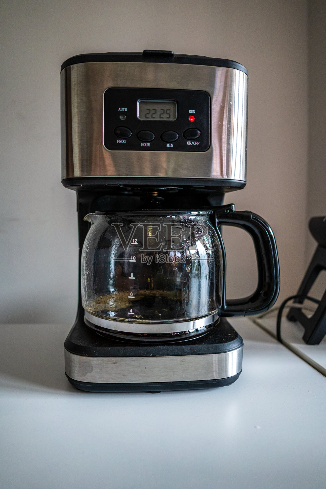 已经开始煮咖啡的过滤咖啡机照片摄影图片