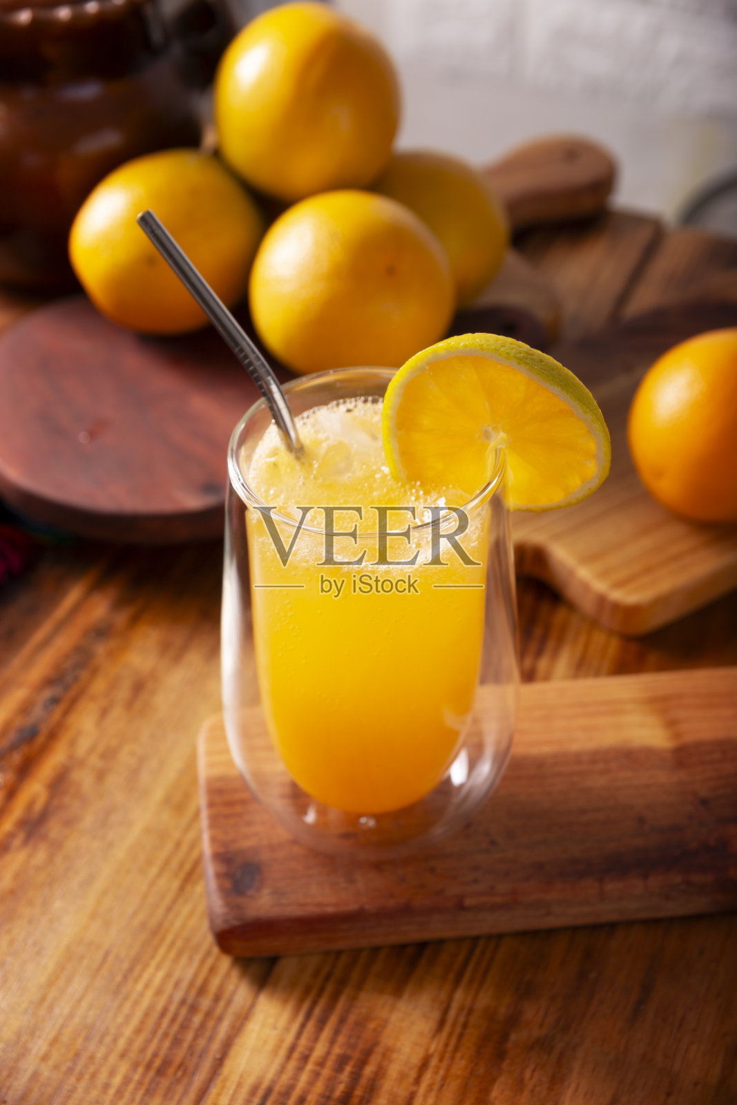 橙汁夏季饮料照片摄影图片