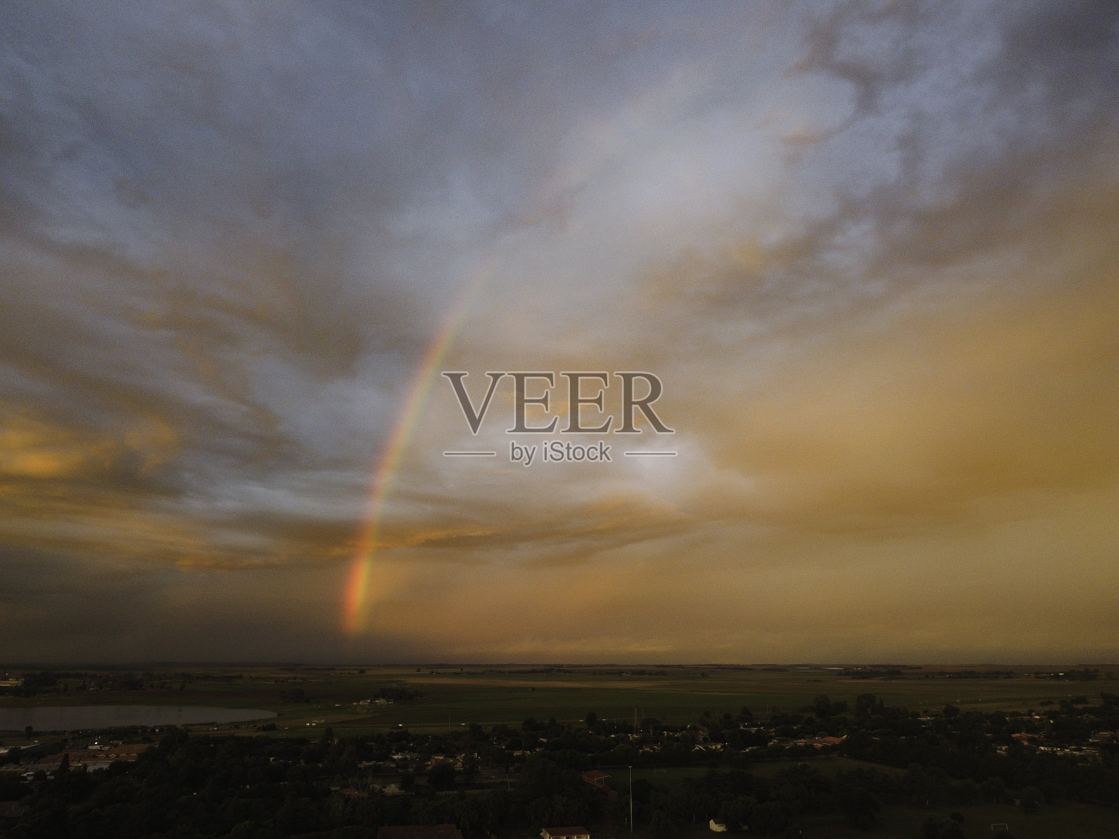 彩虹日落照片摄影图片