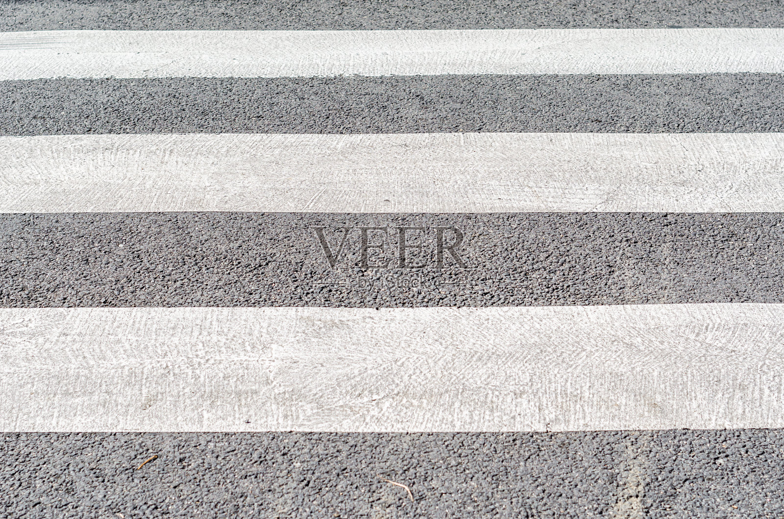 行人过街的细节照片摄影图片