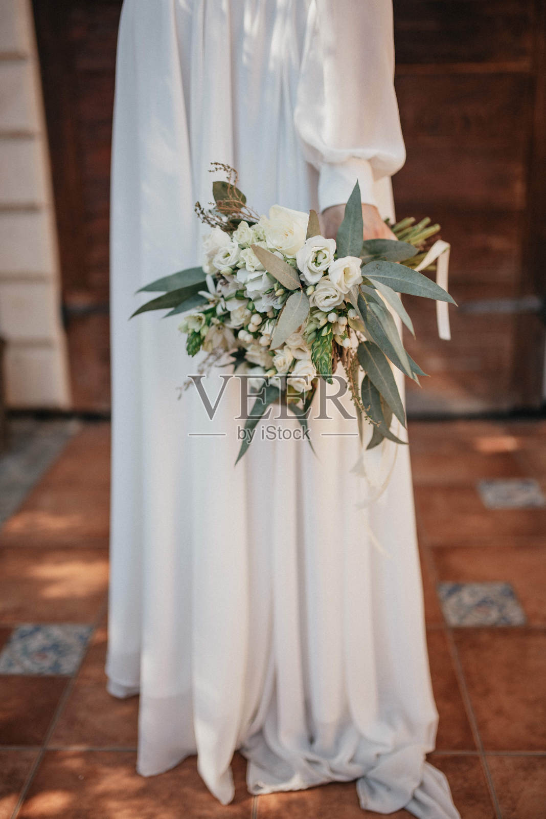 孕妇当新娘的照片。照片摄影图片