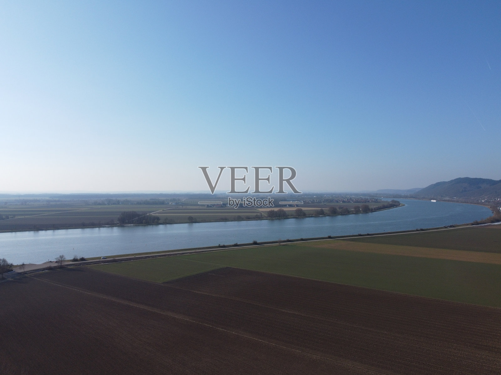 巴伐利亚的冬季景观与无人机的航拍照片照片摄影图片