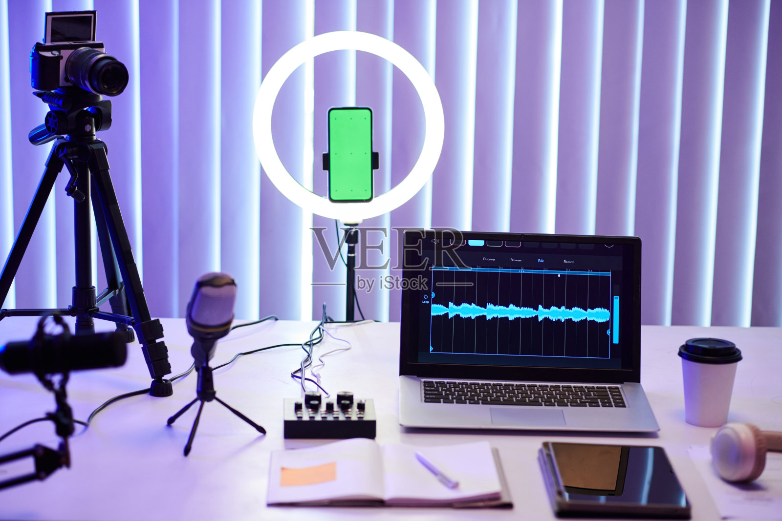 博客工作室的桌子照片摄影图片