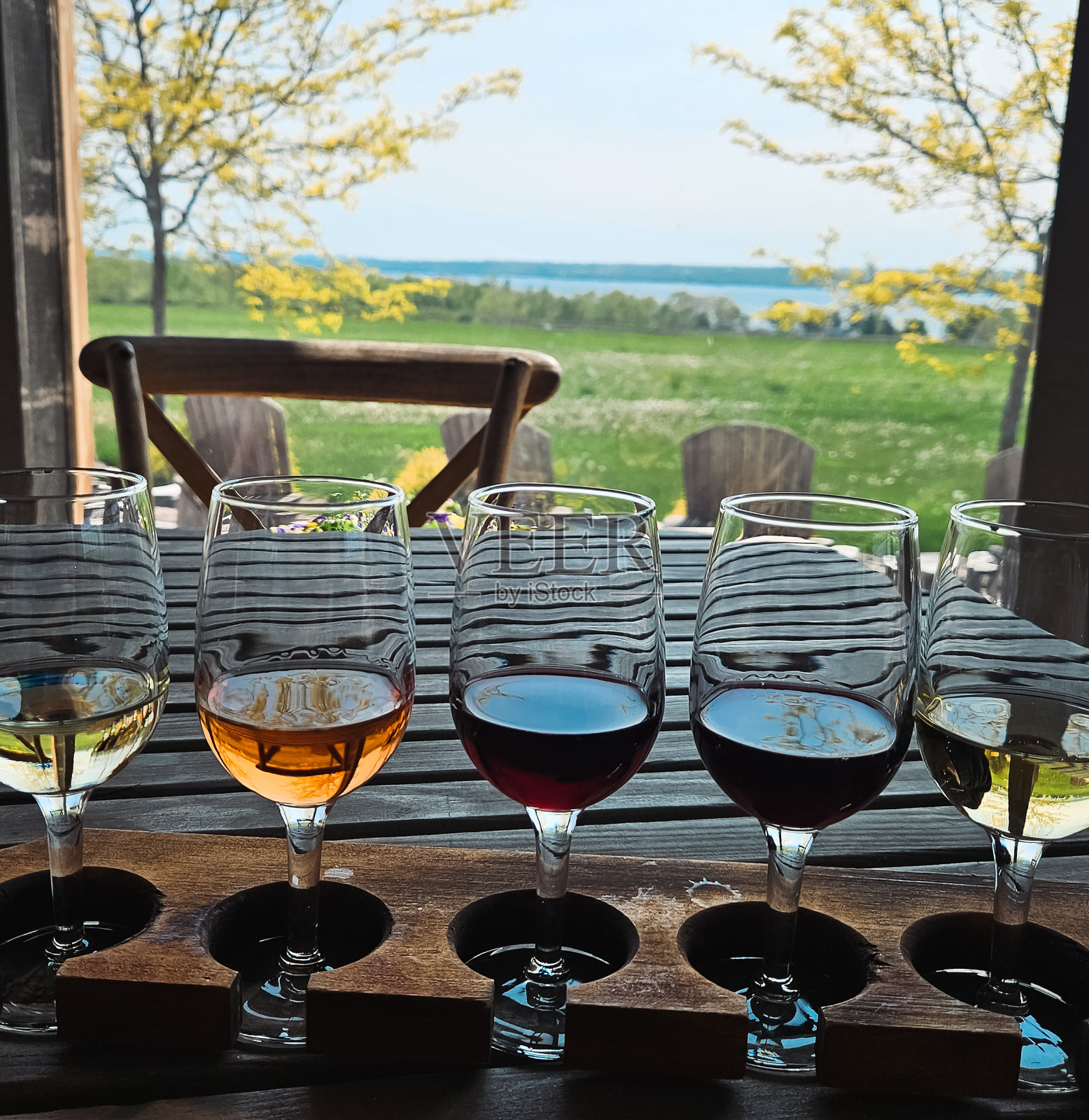 品酒照片摄影图片