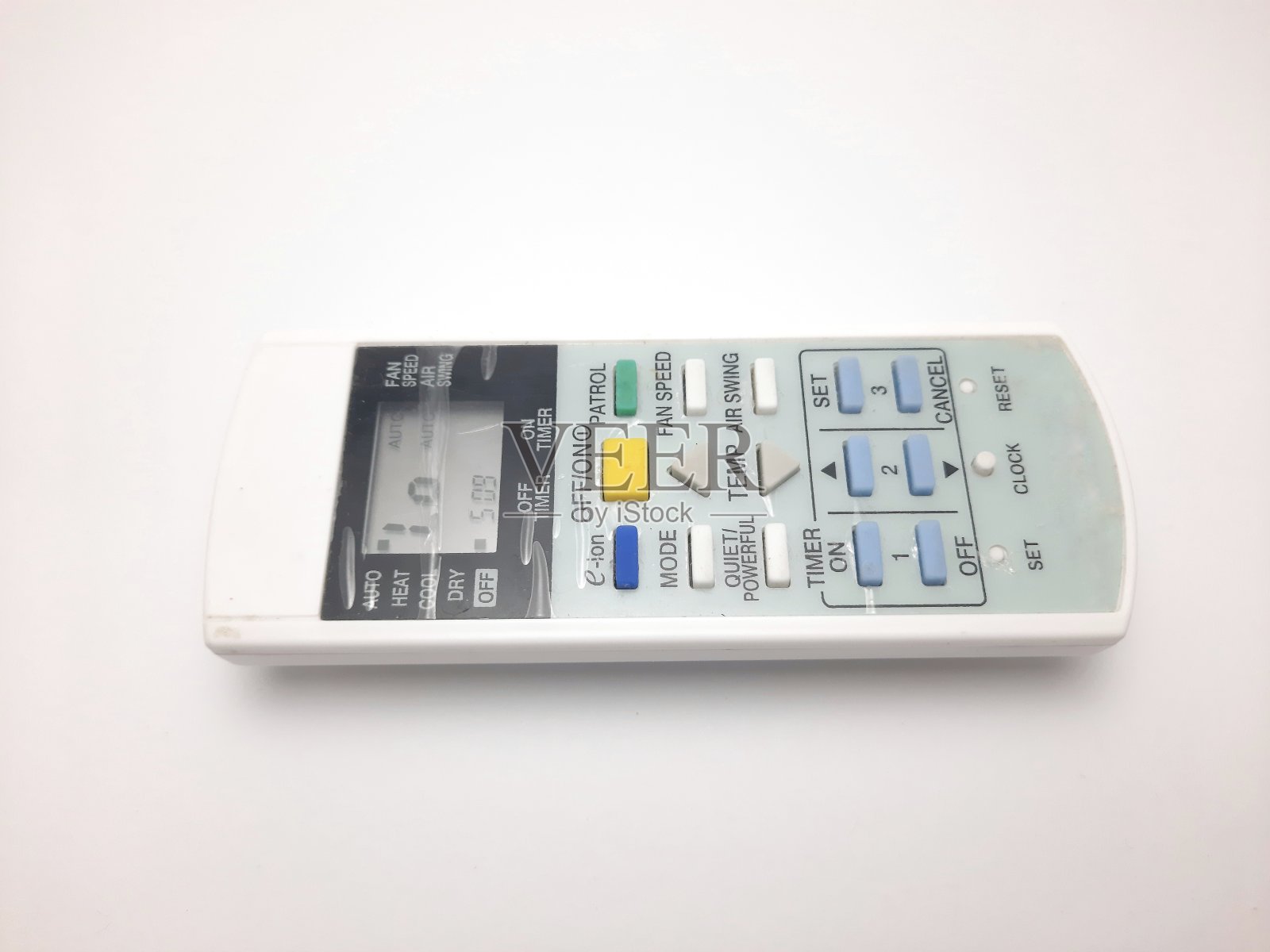 空调远程隔离在白色背景照片摄影图片