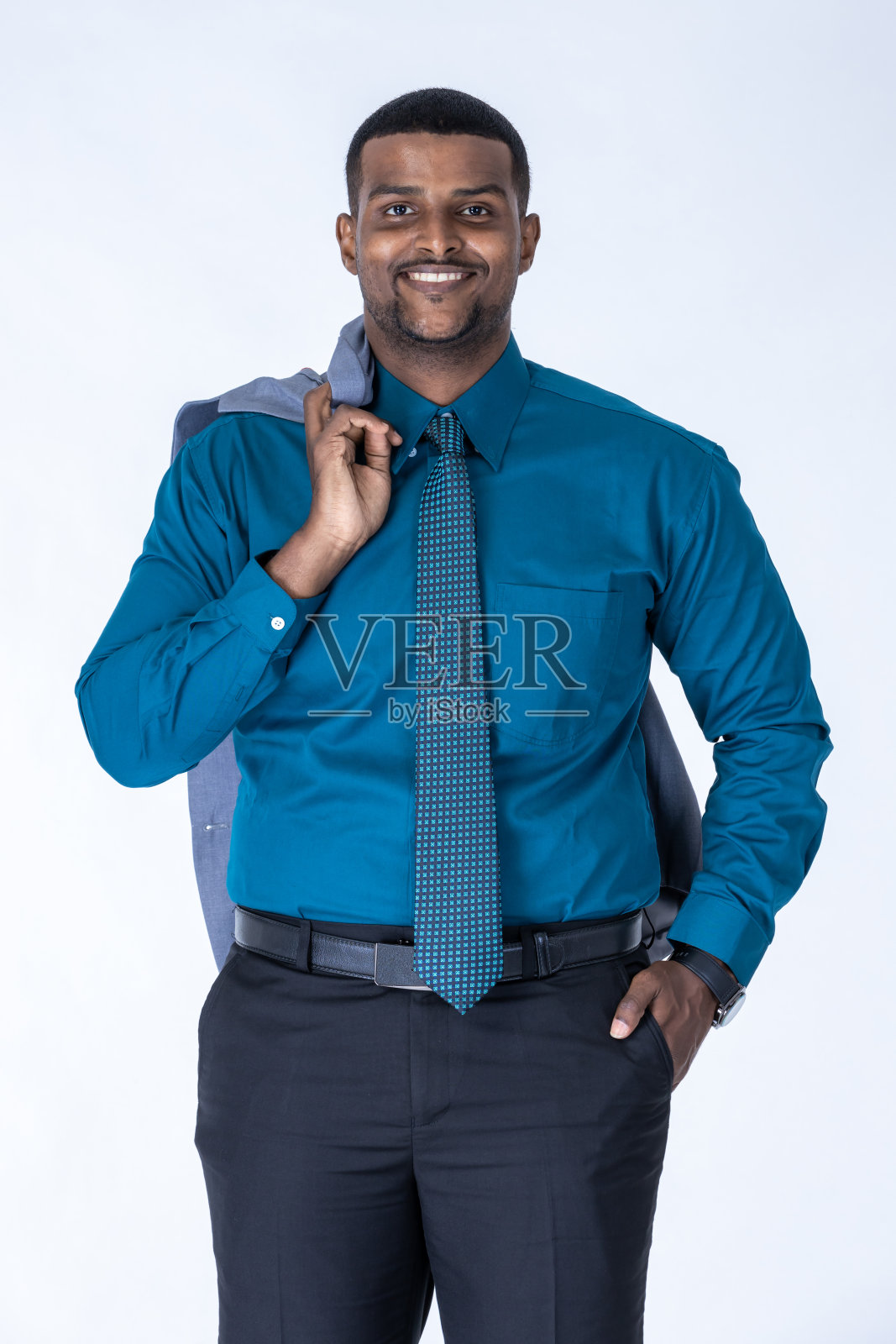 商人的背景。男领导对新公司充满信心。专业自信的商务专家照片摄影图片