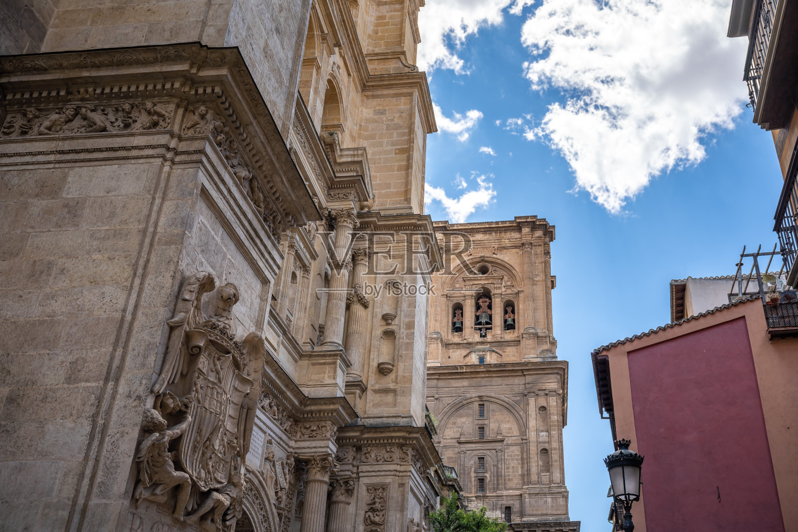 格拉纳达大教堂钟楼-西班牙安达卢西亚的格拉纳达照片摄影图片
