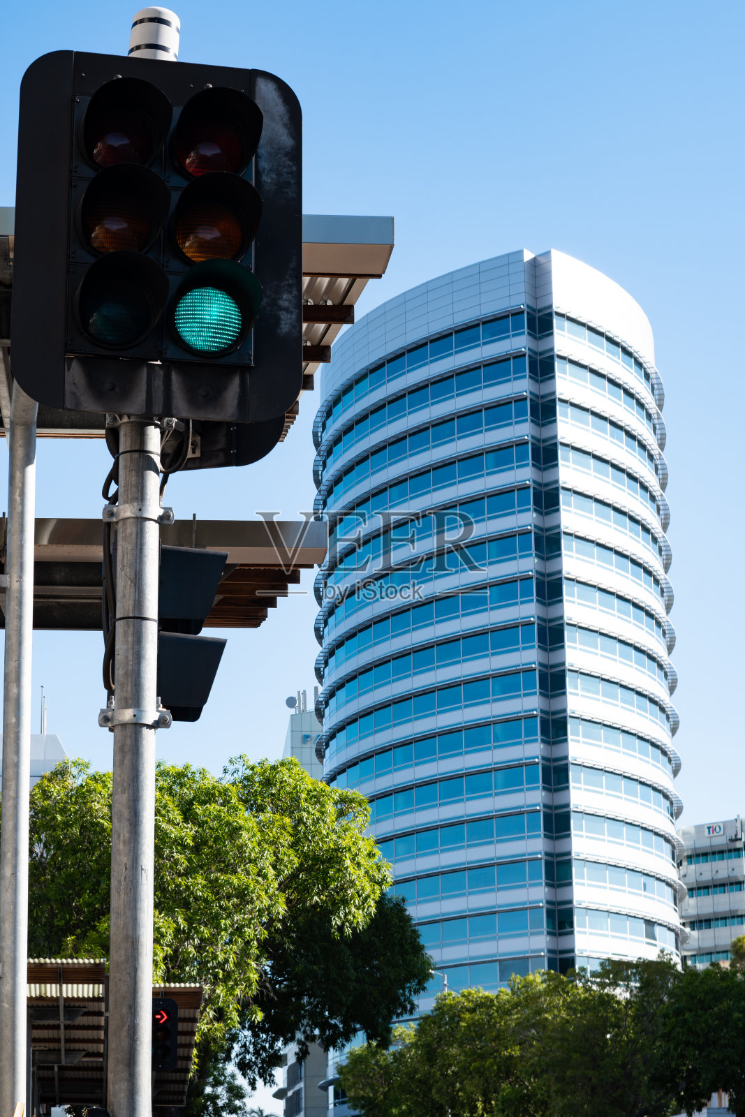 绿色交通灯照片摄影图片