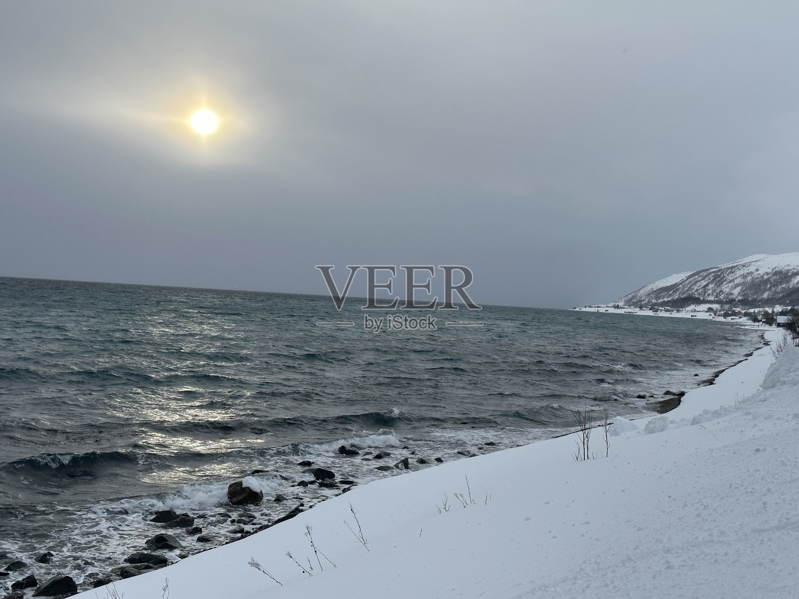 挪威特罗姆瑟美丽的雪景照片摄影图片
