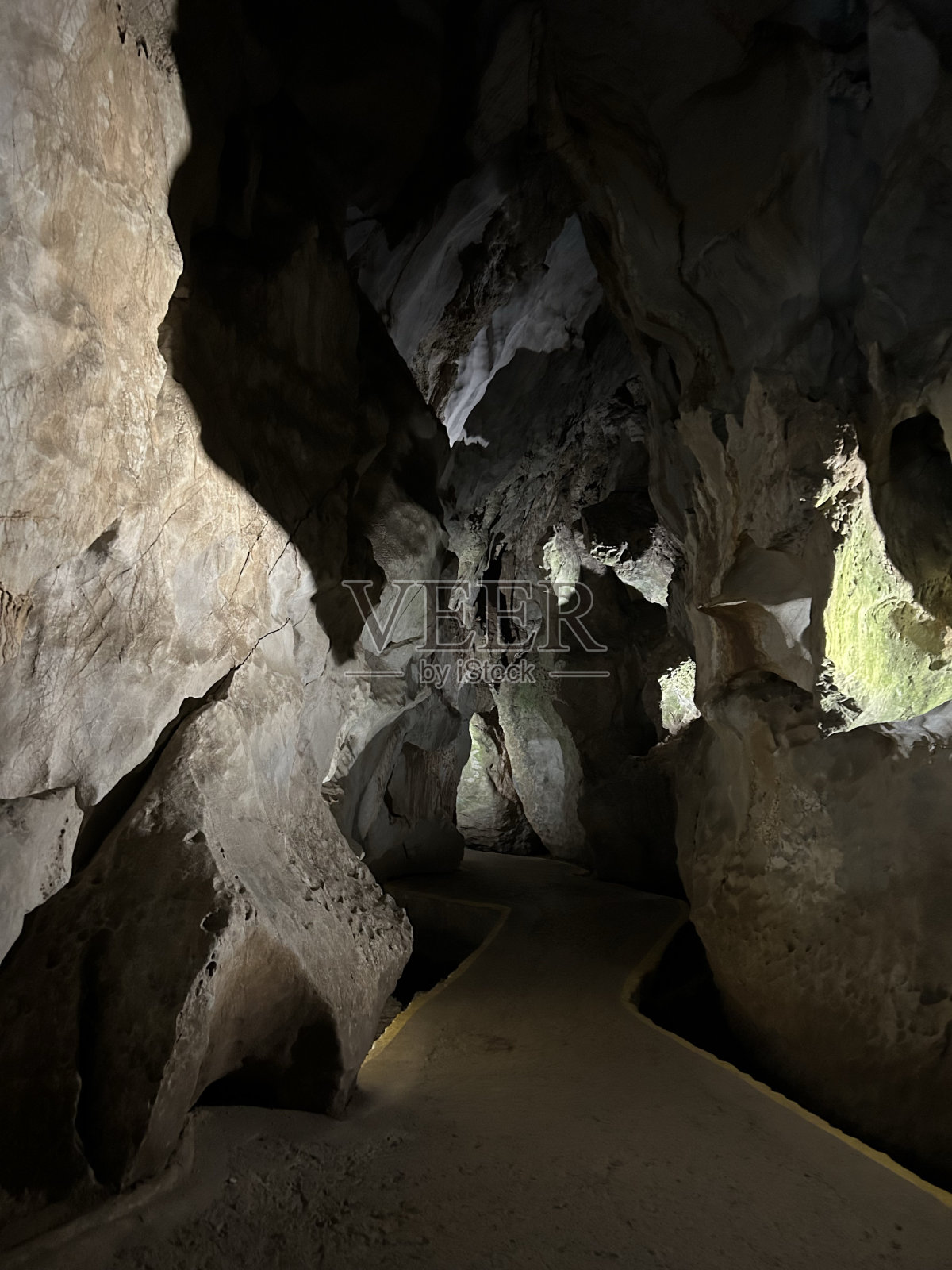 在Cueva del Indio步道内照片摄影图片