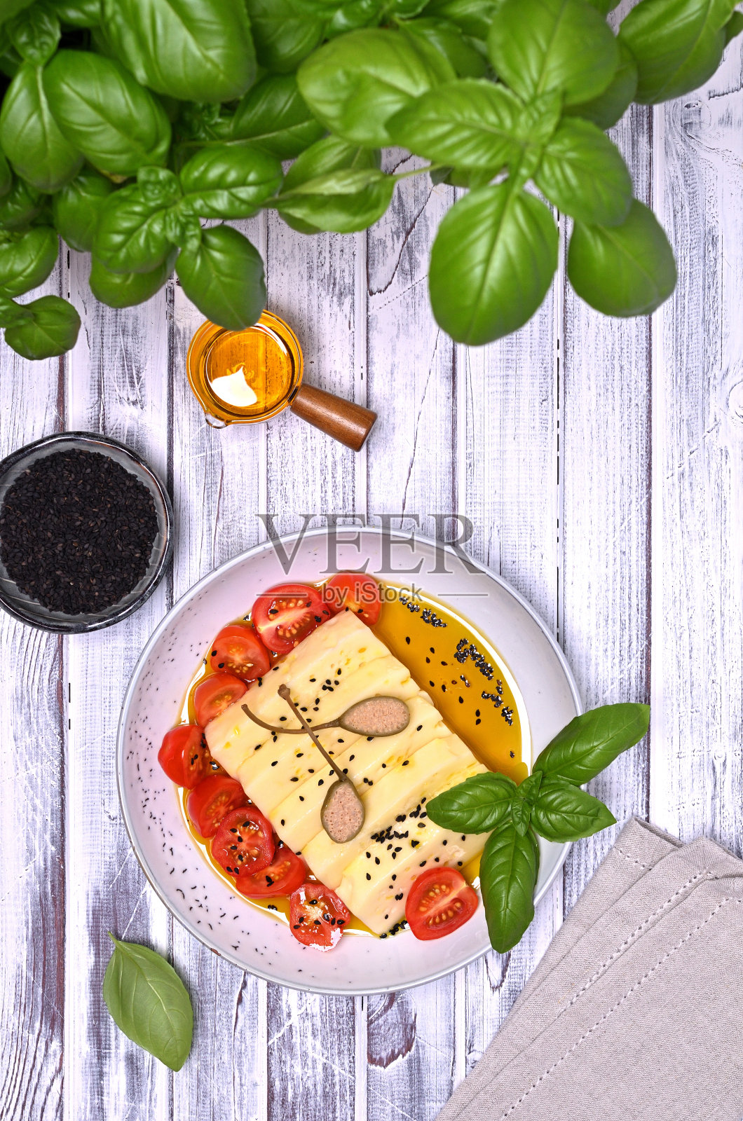 西红柿软奶酪片照片摄影图片