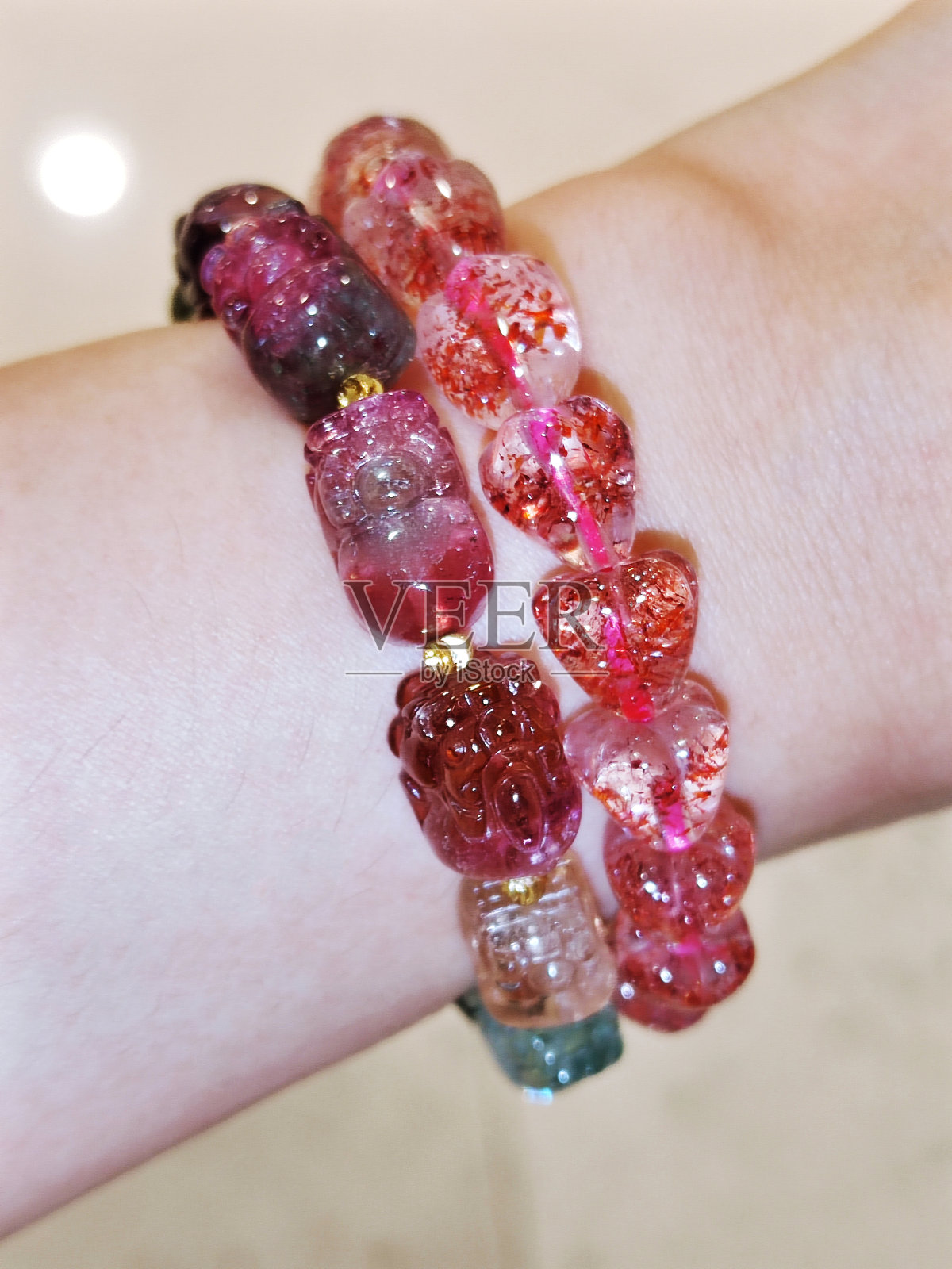 水晶手镯照片摄影图片