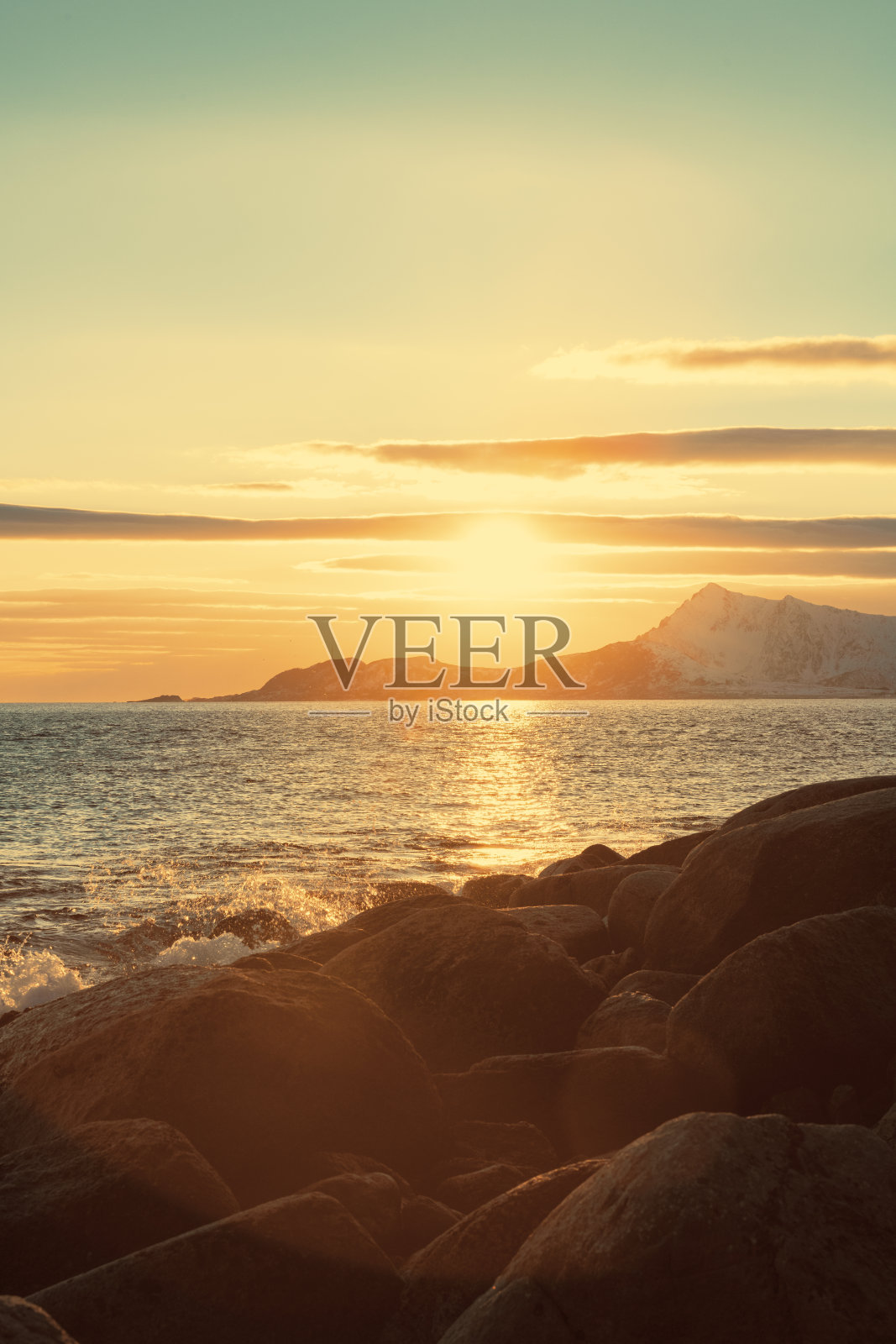 挪威冬天的罗弗敦日落照片摄影图片