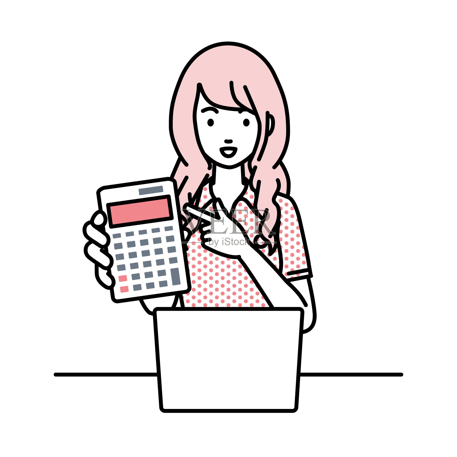 一个穿着polo衫的女人在笔记本电脑前微笑着推荐、提议、展示估算并指着计算器插画图片素材