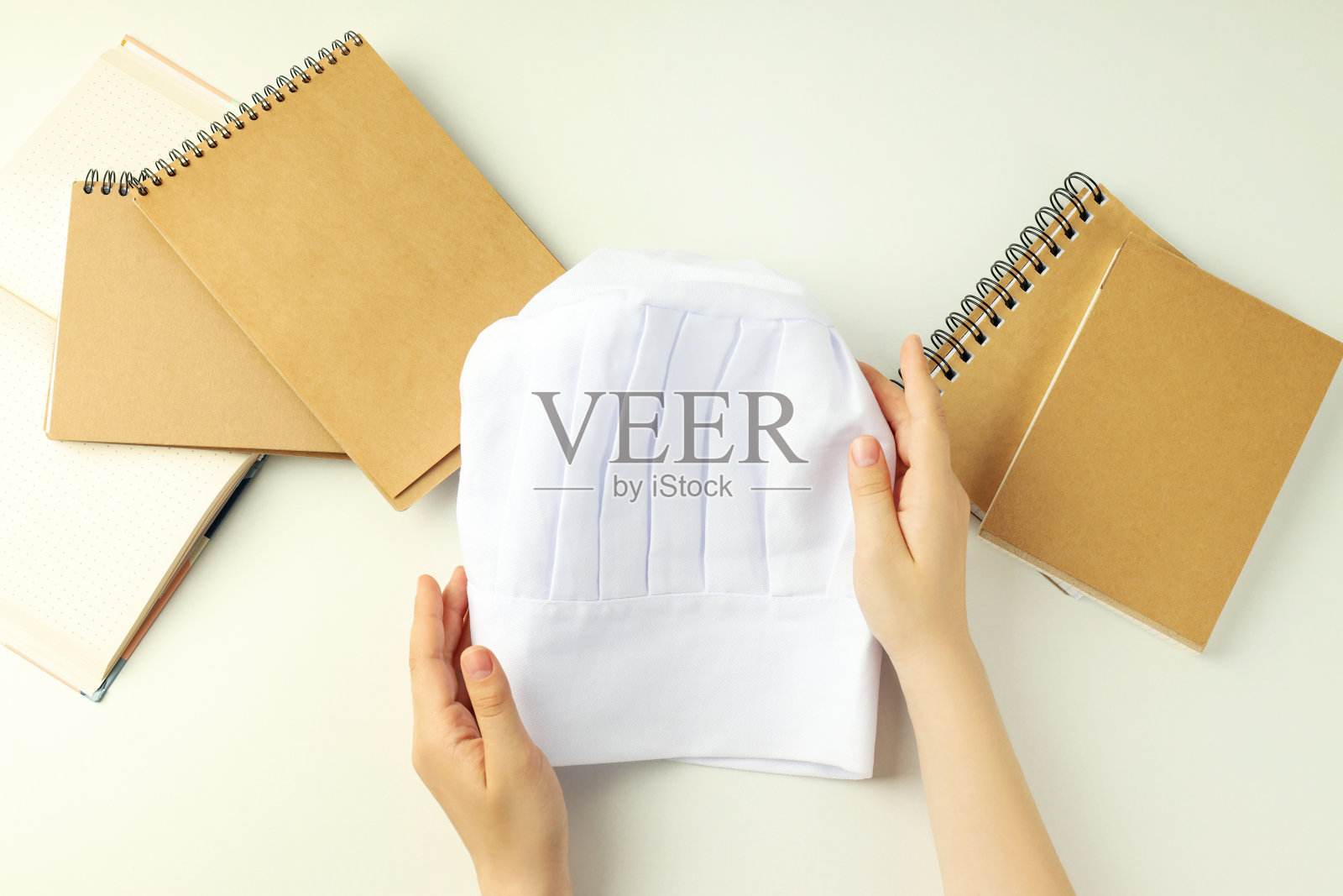 厨师帽烹饪食物的概念，俯视图照片摄影图片