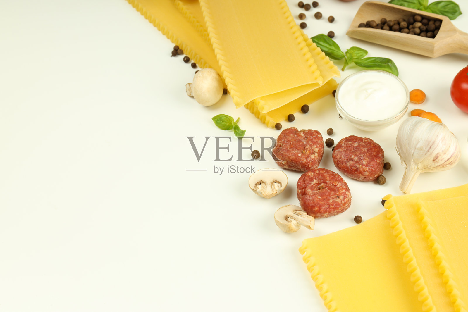 烹饪美味的概念，烹饪千层面，空间为文字照片摄影图片