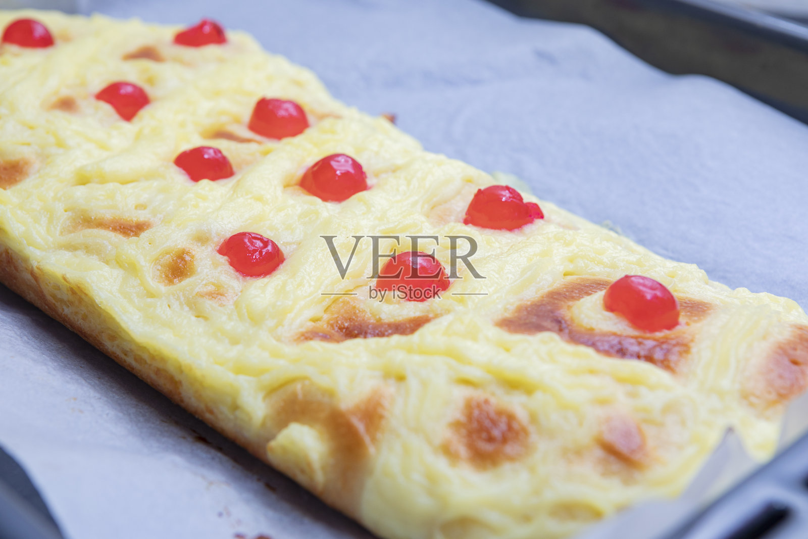 自制圣约翰蛋糕：西班牙夏至的典型蛋糕照片摄影图片