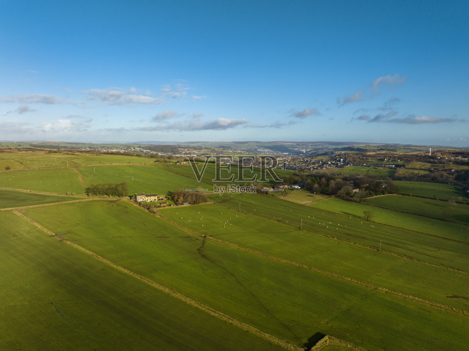 西约克郡乡村阳光明媚的冬日-航拍照片摄影图片