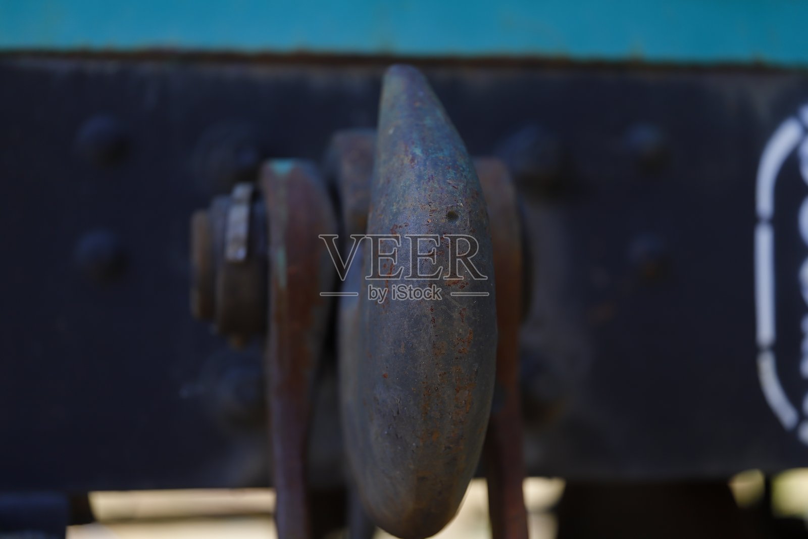 马车上生锈的拖钩照片摄影图片