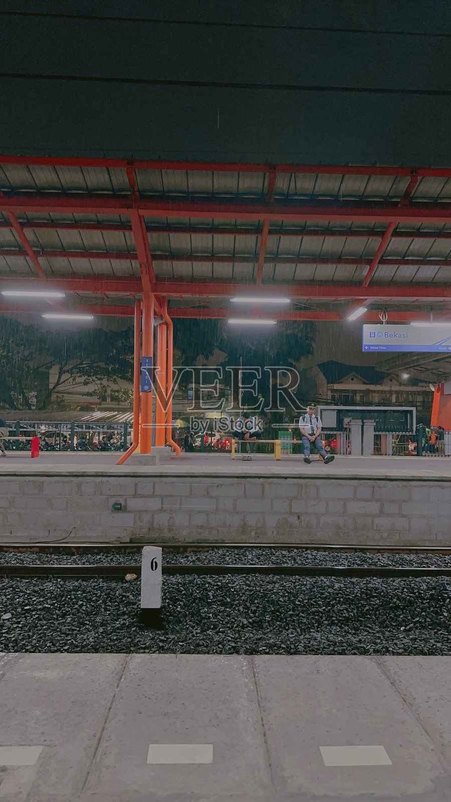 火车站之夜照片摄影图片