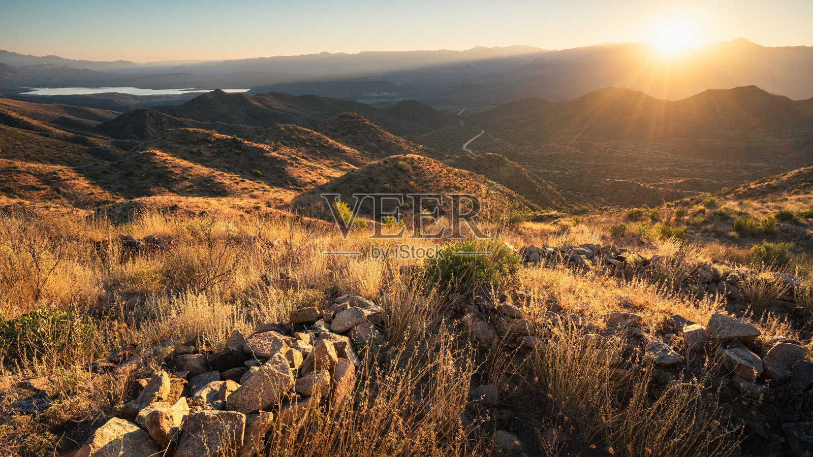 马蹄水库上方的古霍霍坎建筑遗迹照片摄影图片