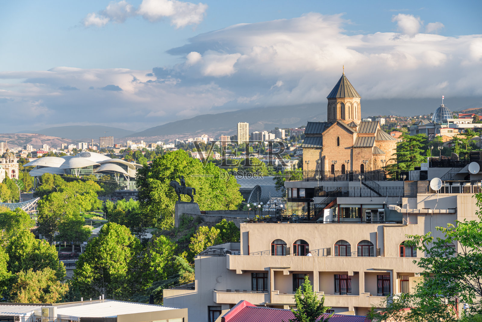格鲁吉亚第比利斯令人惊叹的城市景观照片摄影图片