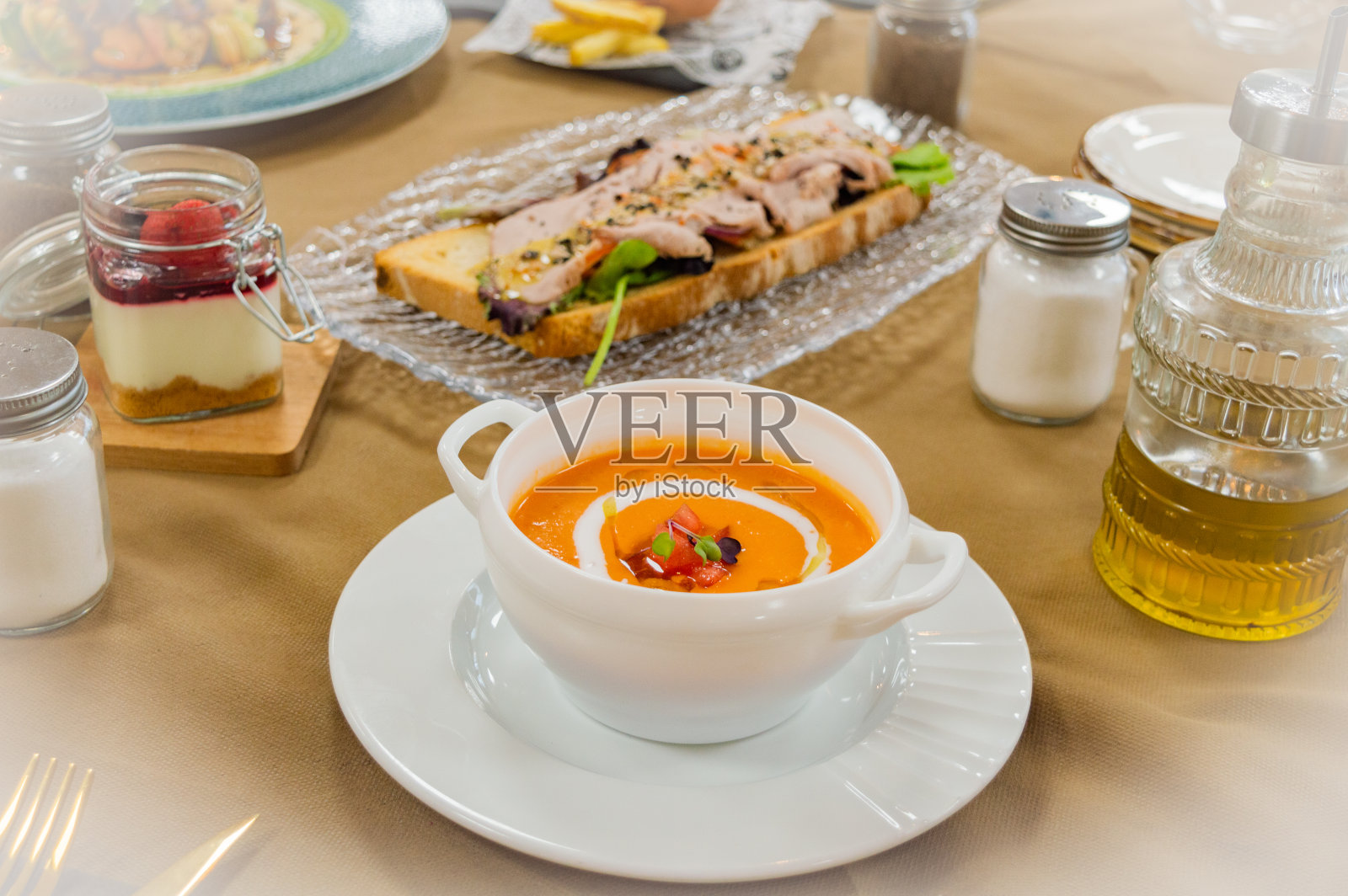 餐厅餐盘照片摄影图片