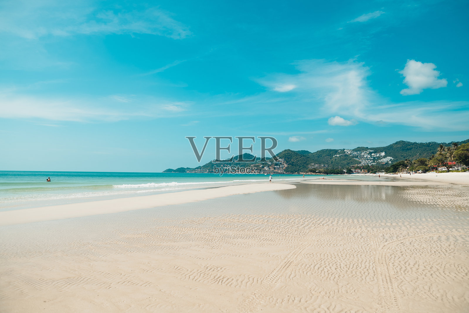 热带岛屿上的白色沙滩照片摄影图片