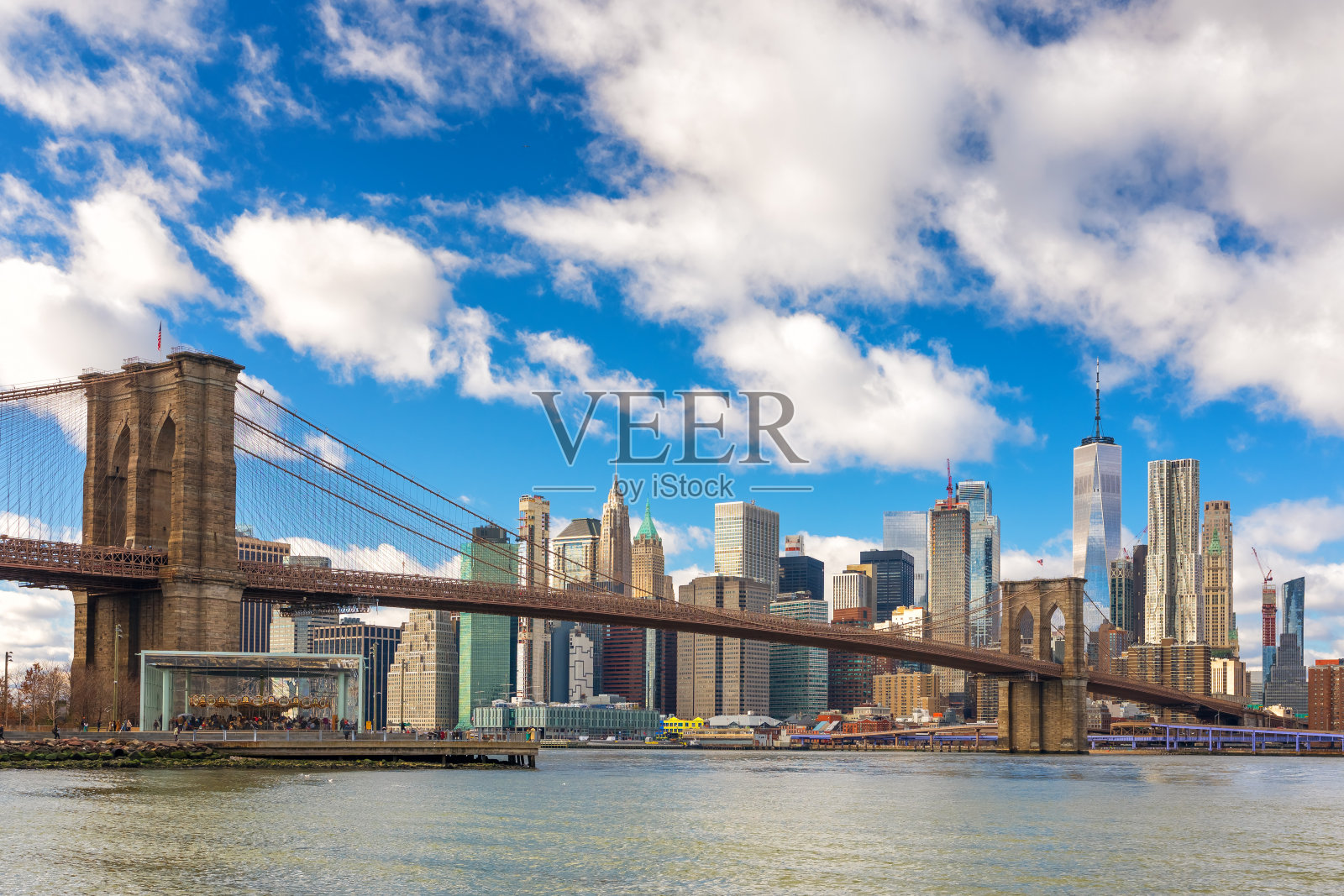 晴天的布鲁克林大桥和曼哈顿照片摄影图片