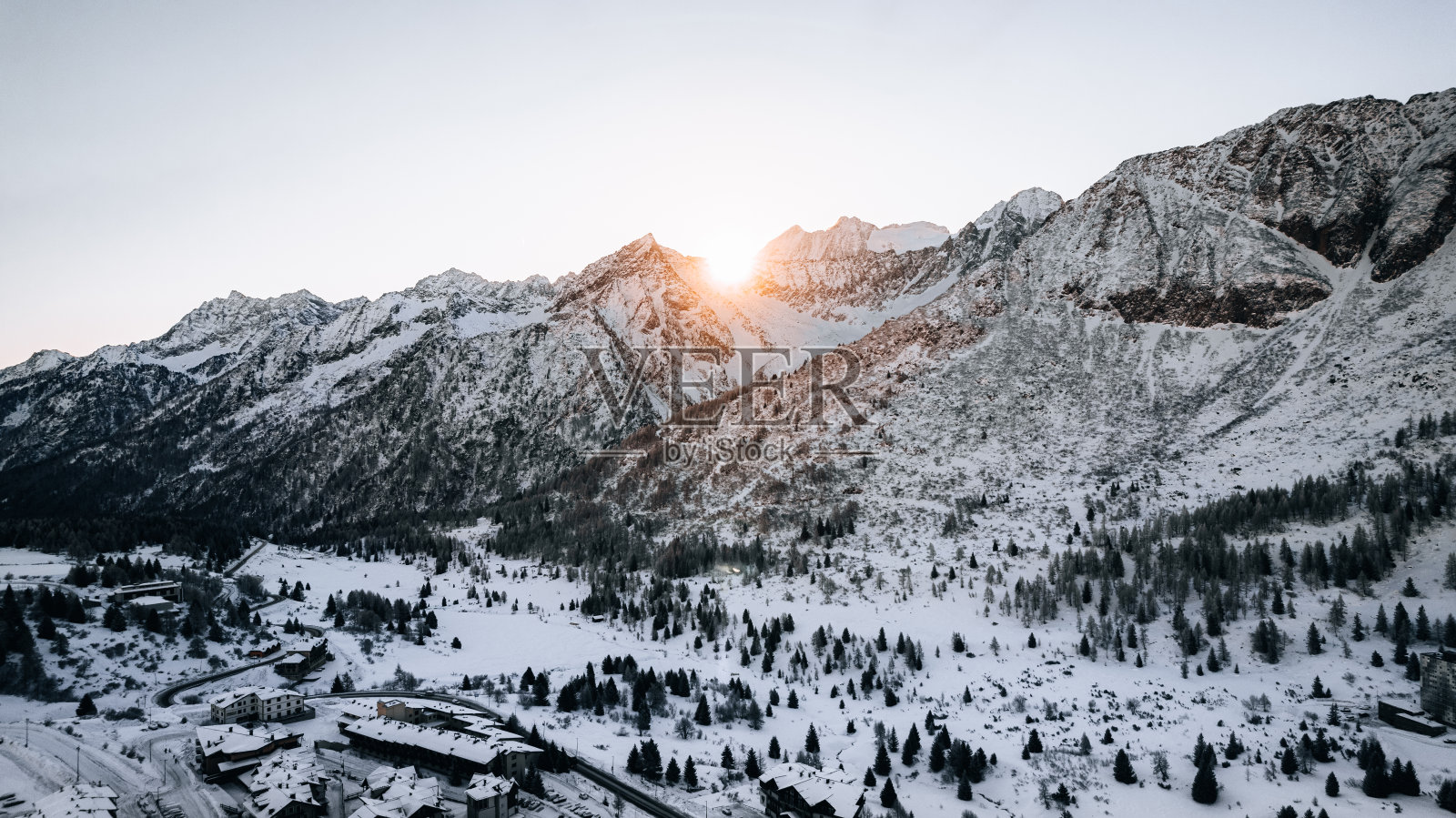 山上的日出照片摄影图片