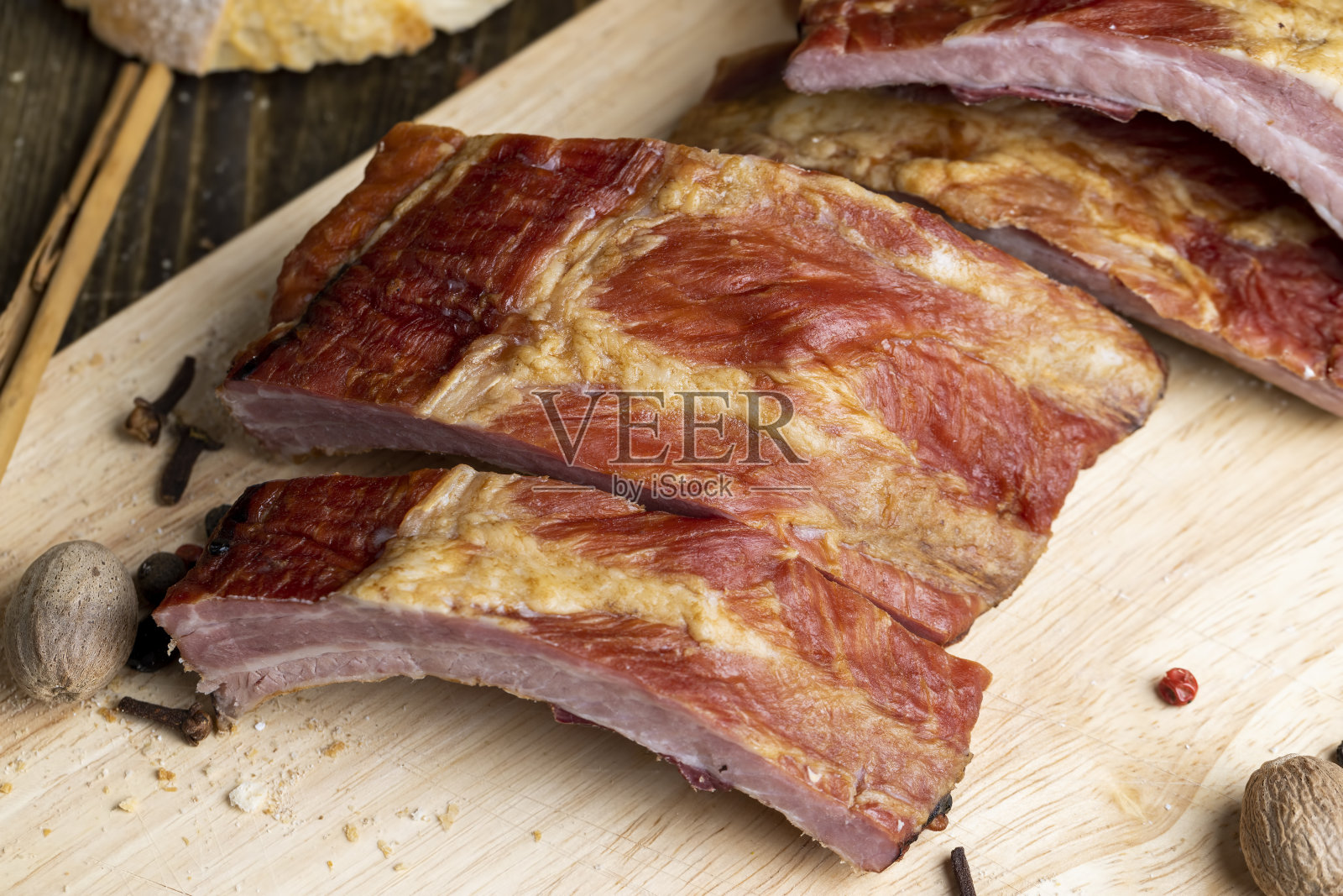 煮猪排加香料照片摄影图片