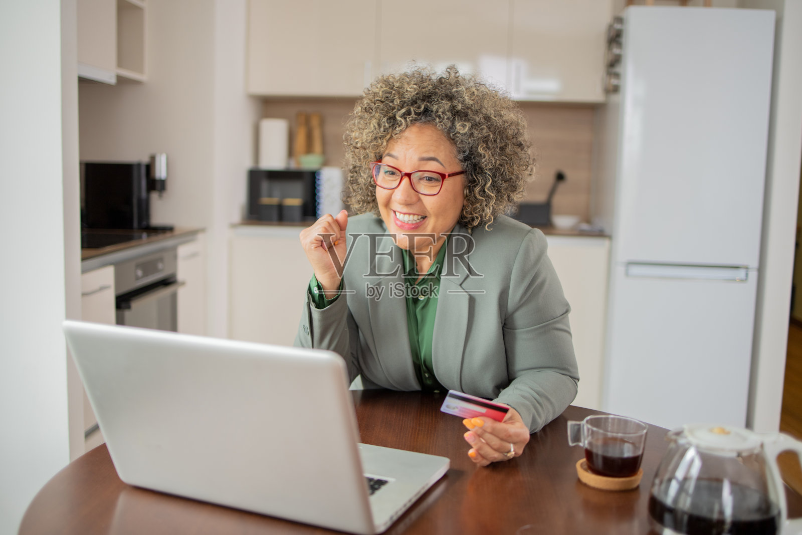 网上购物照片摄影图片